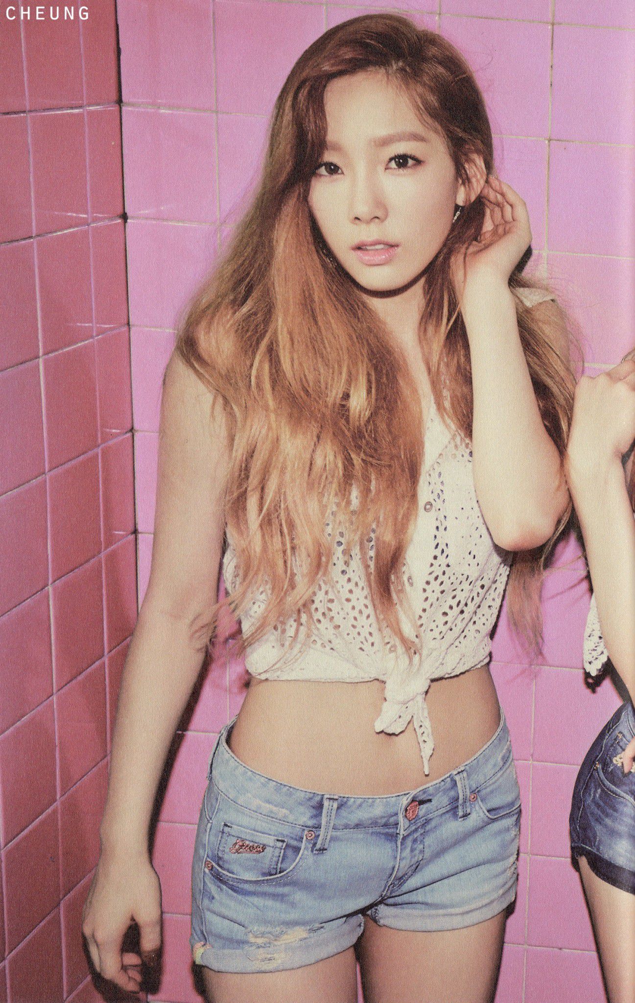 TaeTiSeo 韩国少女时代《HOLLER》[PB]/(44P)