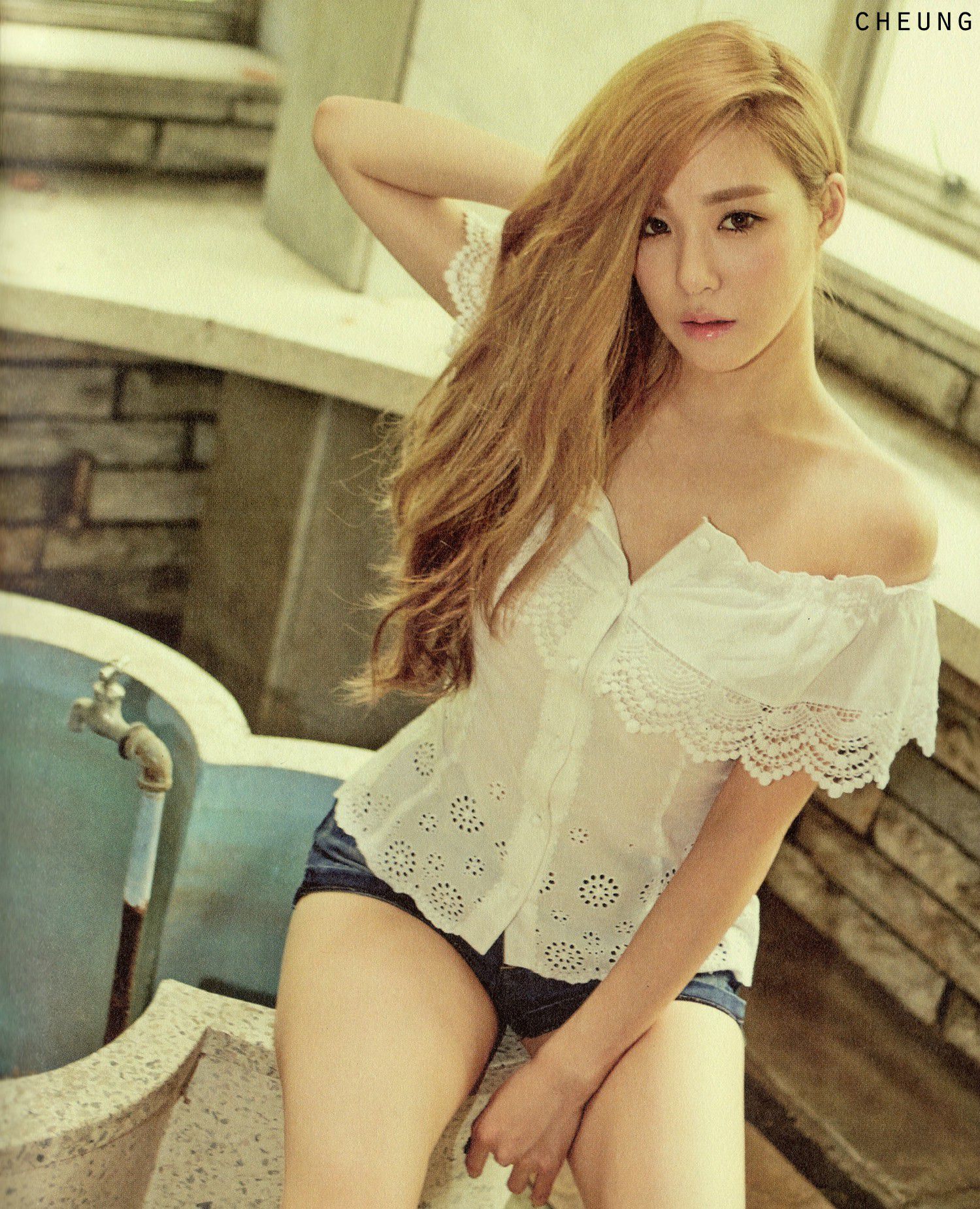 TaeTiSeo 韩国少女时代《HOLLER》[PB]/(44P)