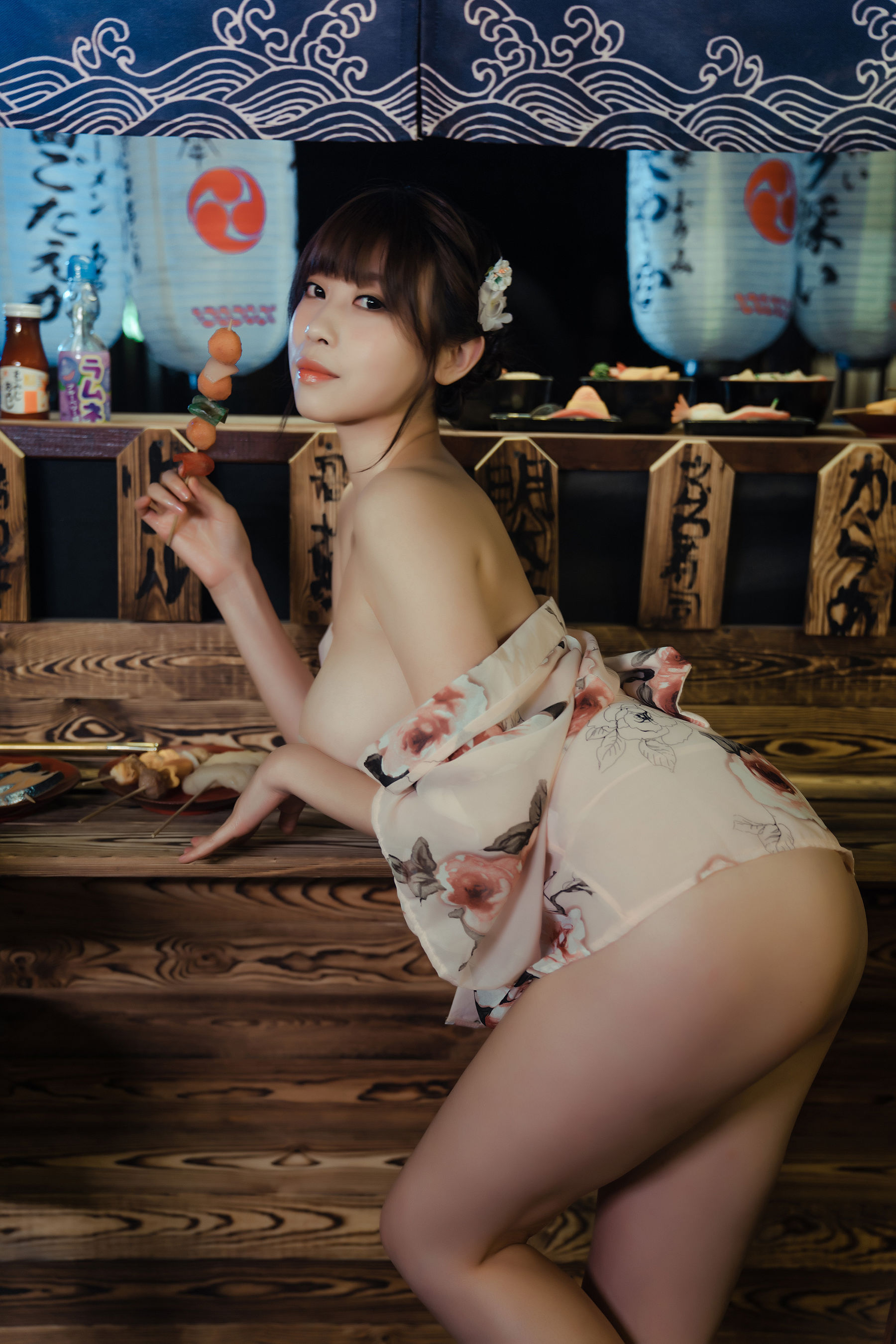 [网红COSER写真] 萌妹奈汐酱nice - 老板娘 4.0/(30P)