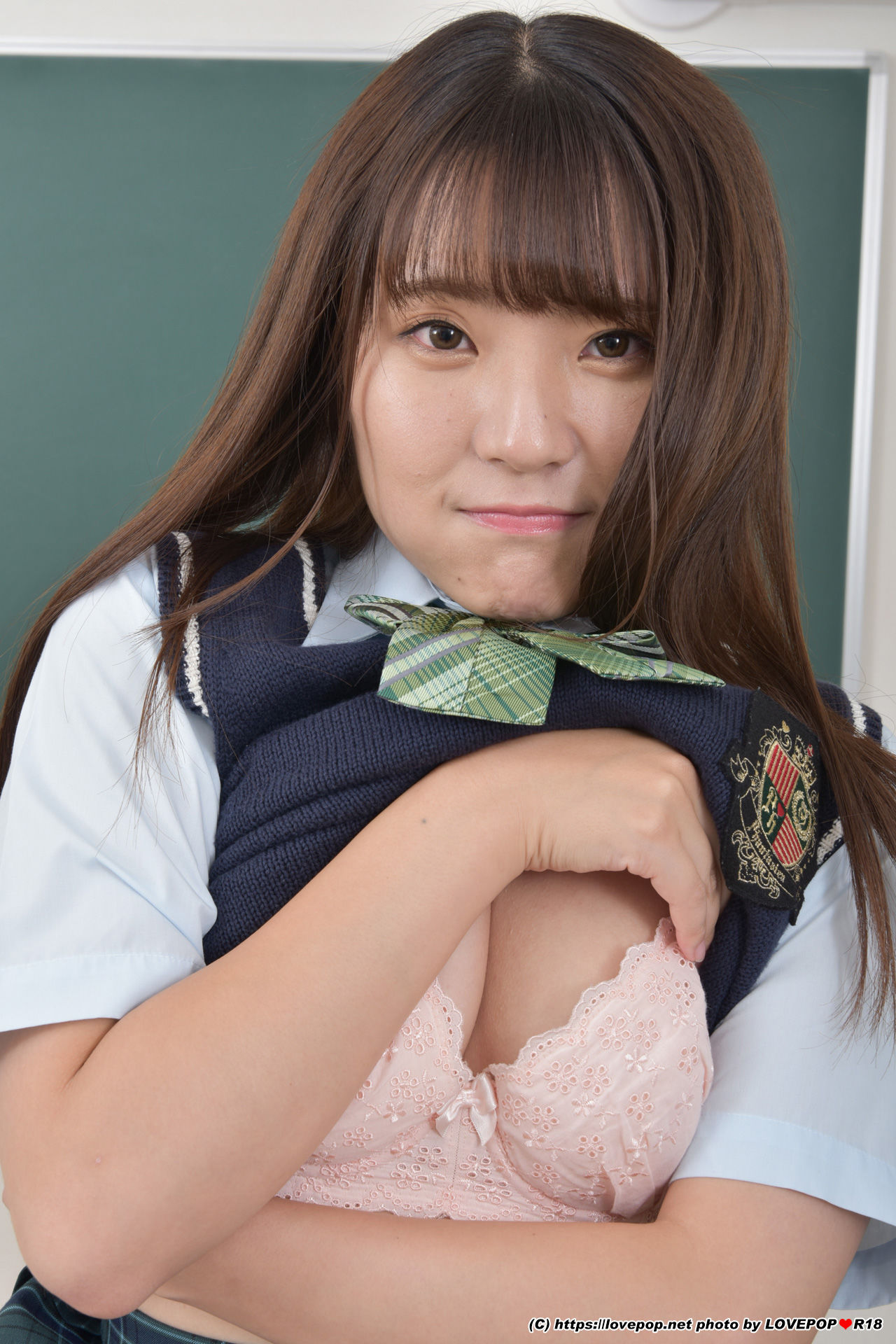 [LOVEPOP] Momoka Nakazama 仲沢ももか Photoset 05/(45P)