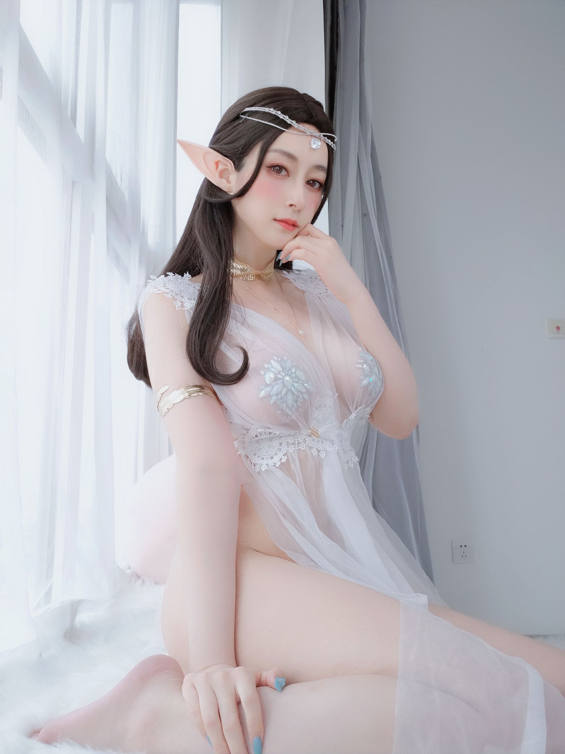 [网红COSER写真] Coser小姐姐白银 - 精灵宝石内衣/(69P)