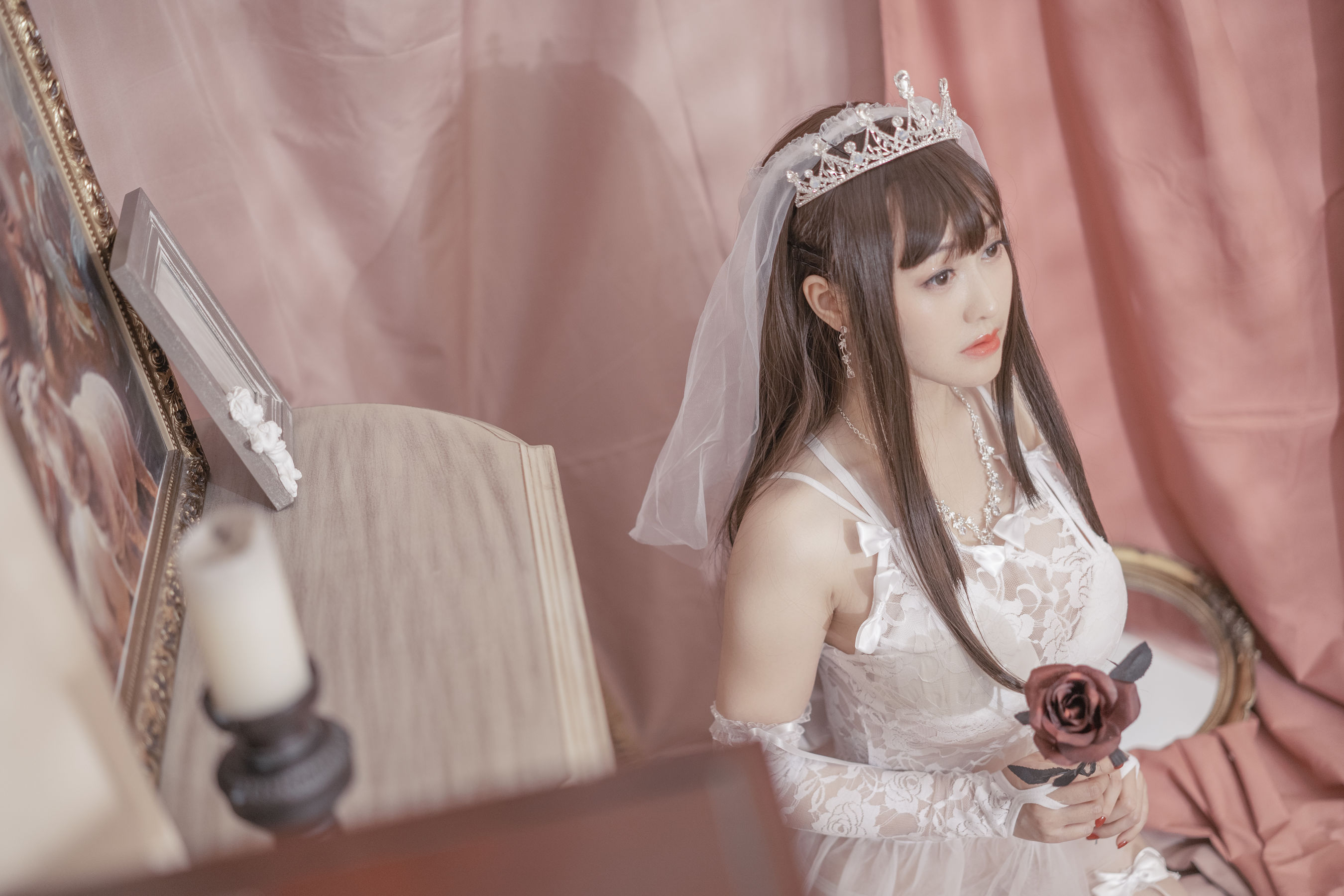 [网红COSER写真] 动漫博主脱尾巴Mizuki - 婚纱/(30P)