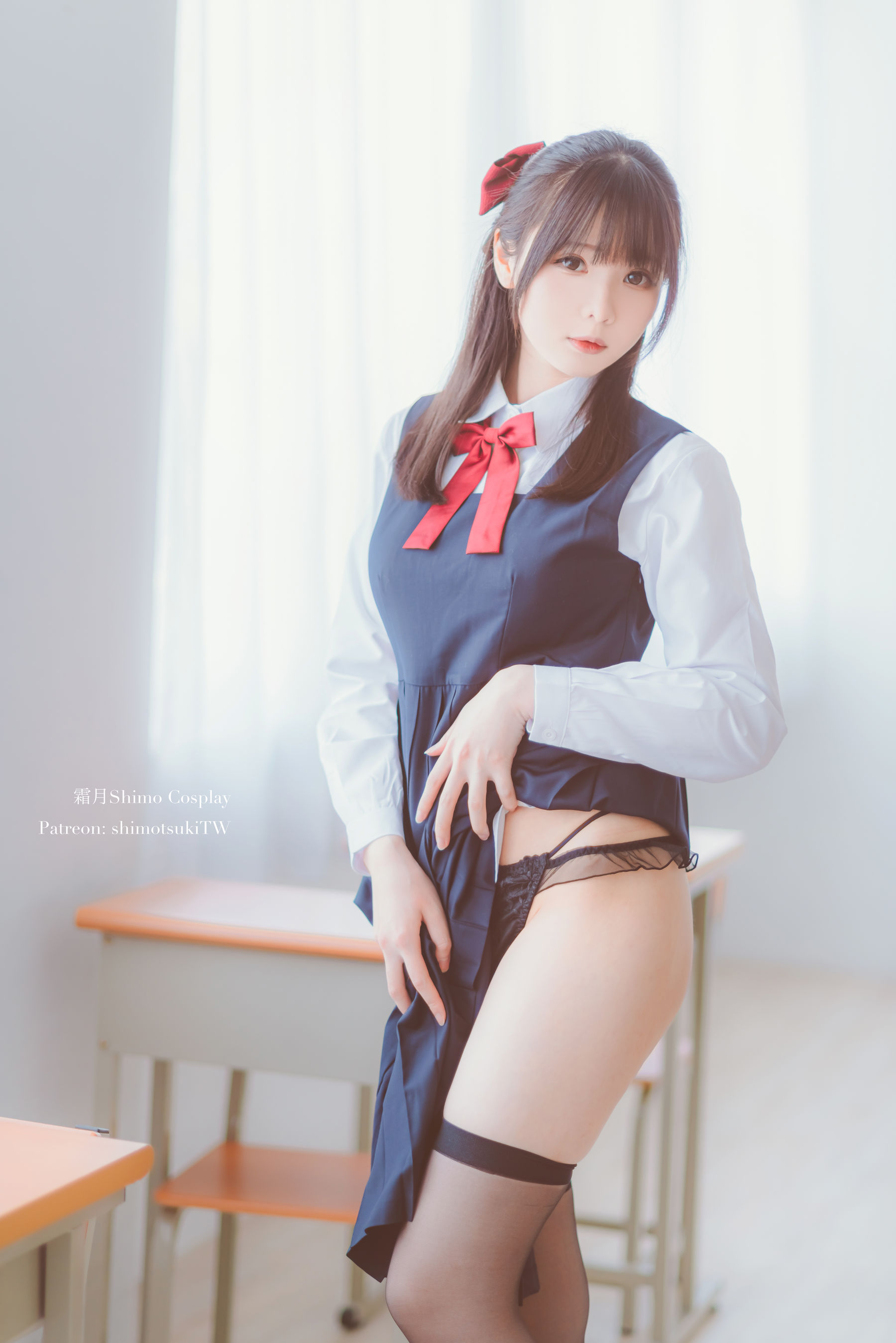 [网红COSER写真] 微博妹纸霜月shimo - JK校服的诱惑/(17P)