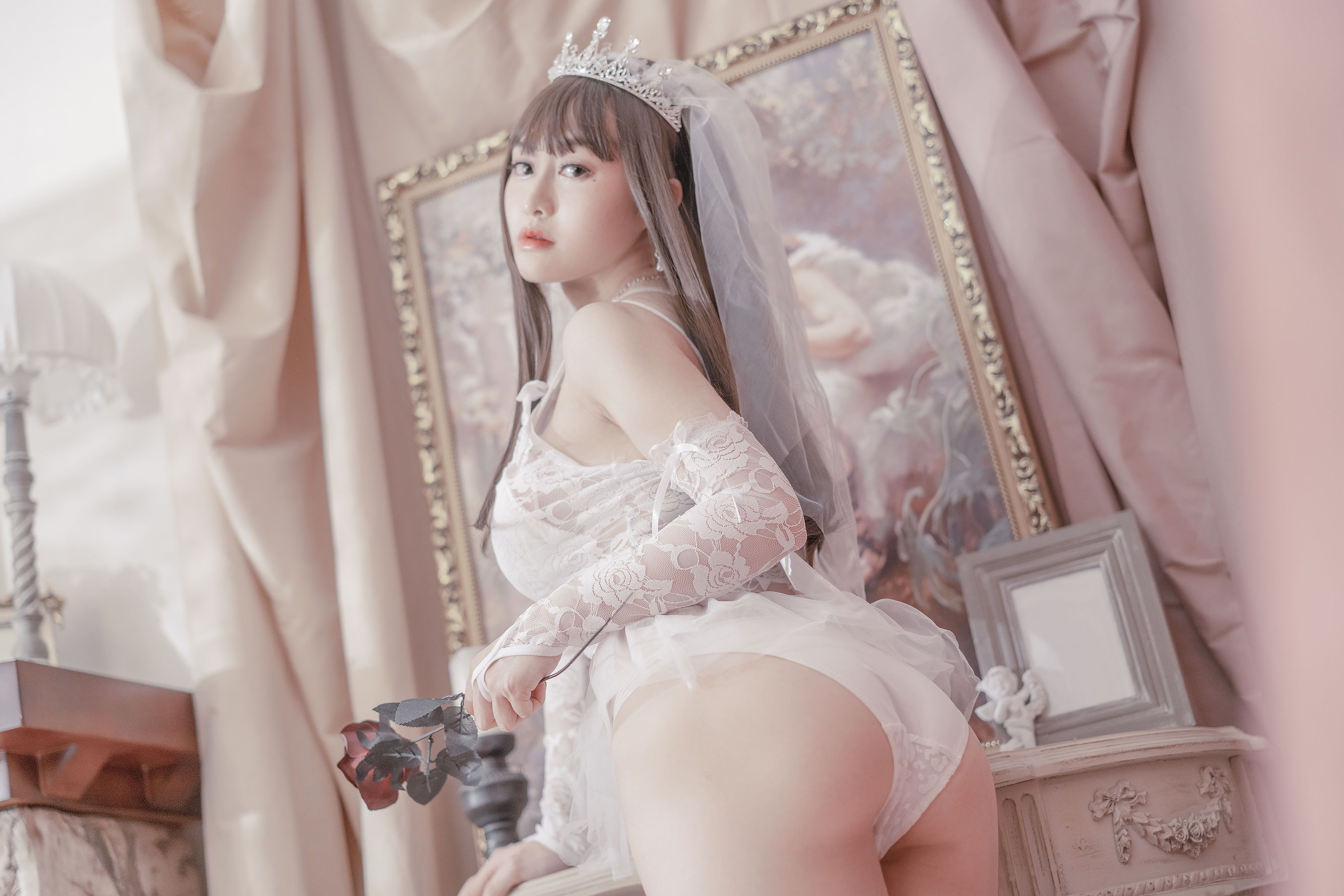 [网红COSER写真] 动漫博主脱尾巴Mizuki - 婚纱/(30P)