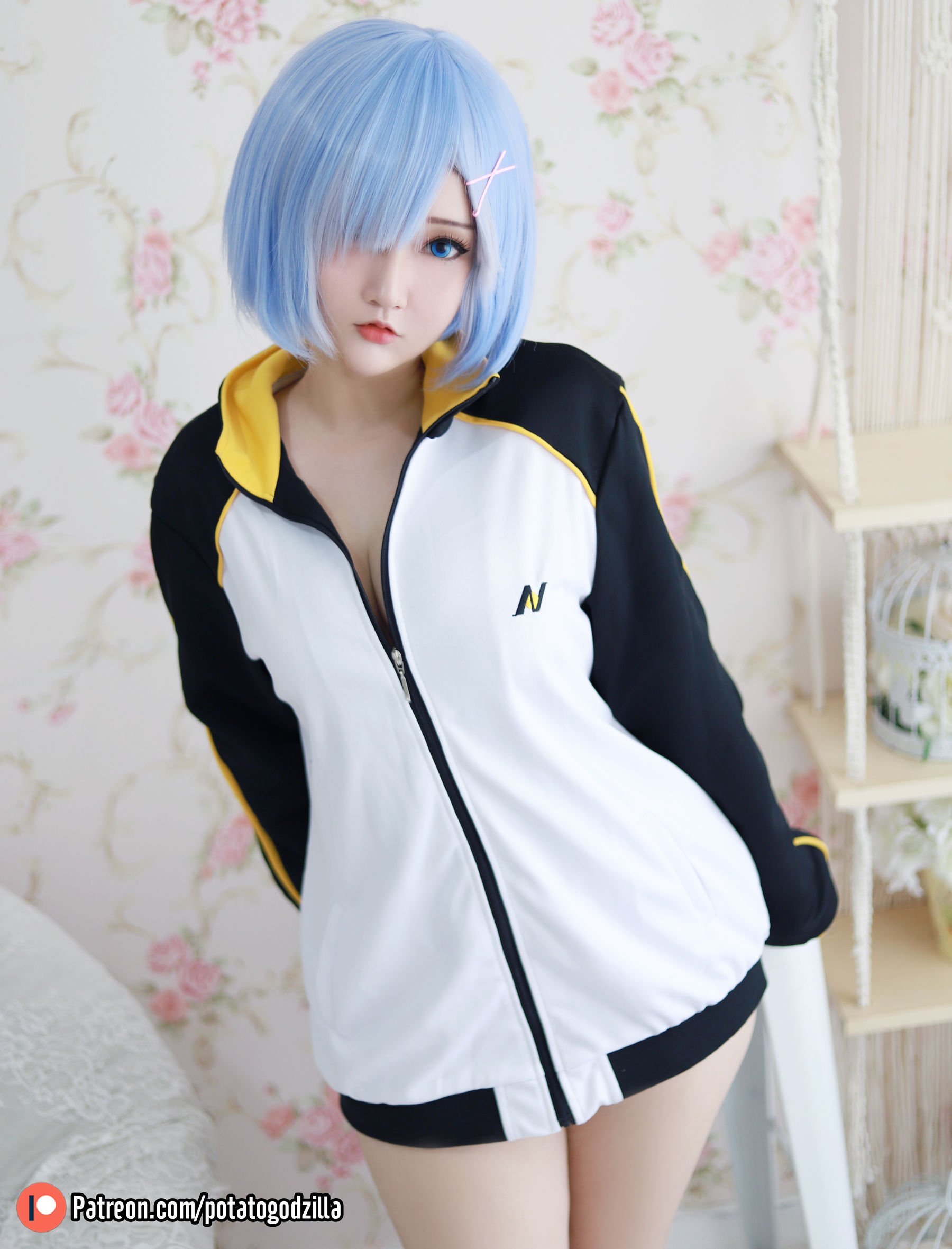 [网红COSER写真] Coser小姐姐Potato Godzilla - Rem In Subaru Jacket/(30P)