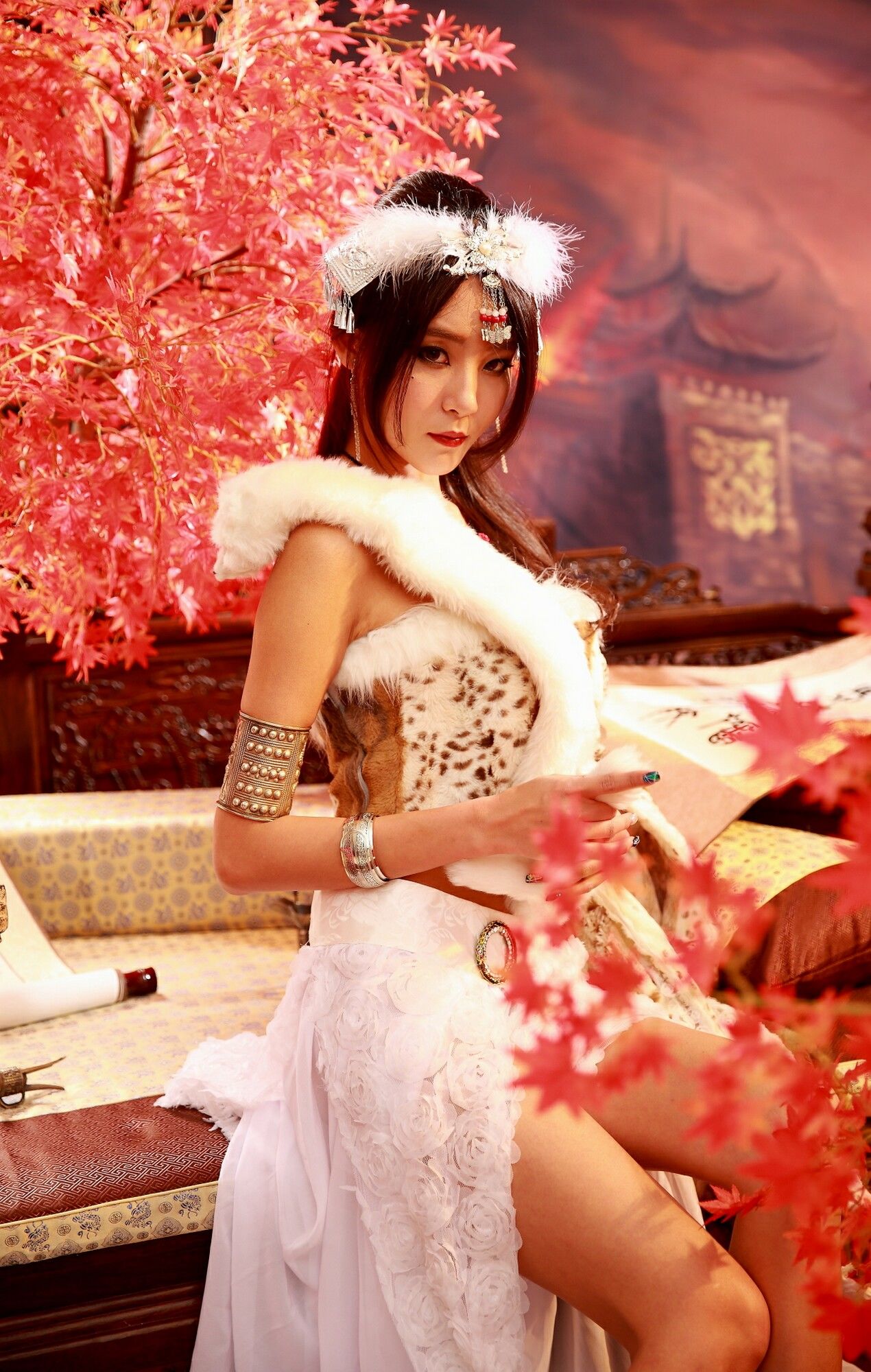 [台湾嫩模] Winnie小雪《蛮族公主和OL风装扮》/(54P)