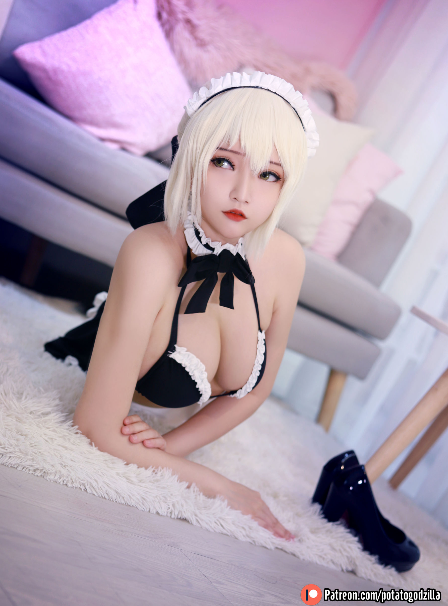 [网红COSER写真] Coser小姐姐Potato Godzilla - Saber Alter Maid/(42P)