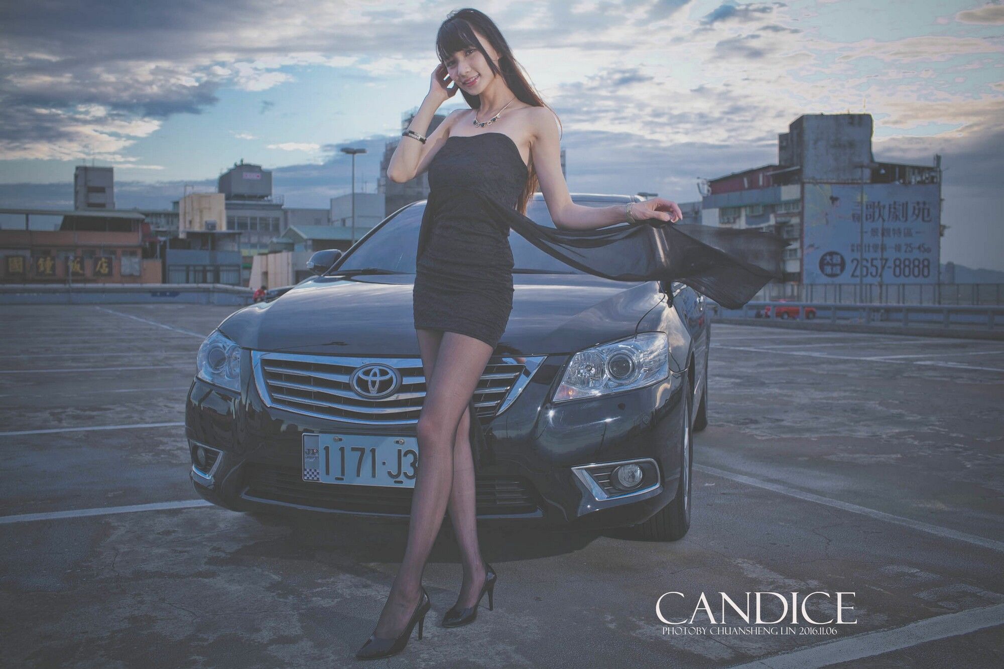 [台湾嫩模] 蔡译心Candice《车外拍》/(89P)