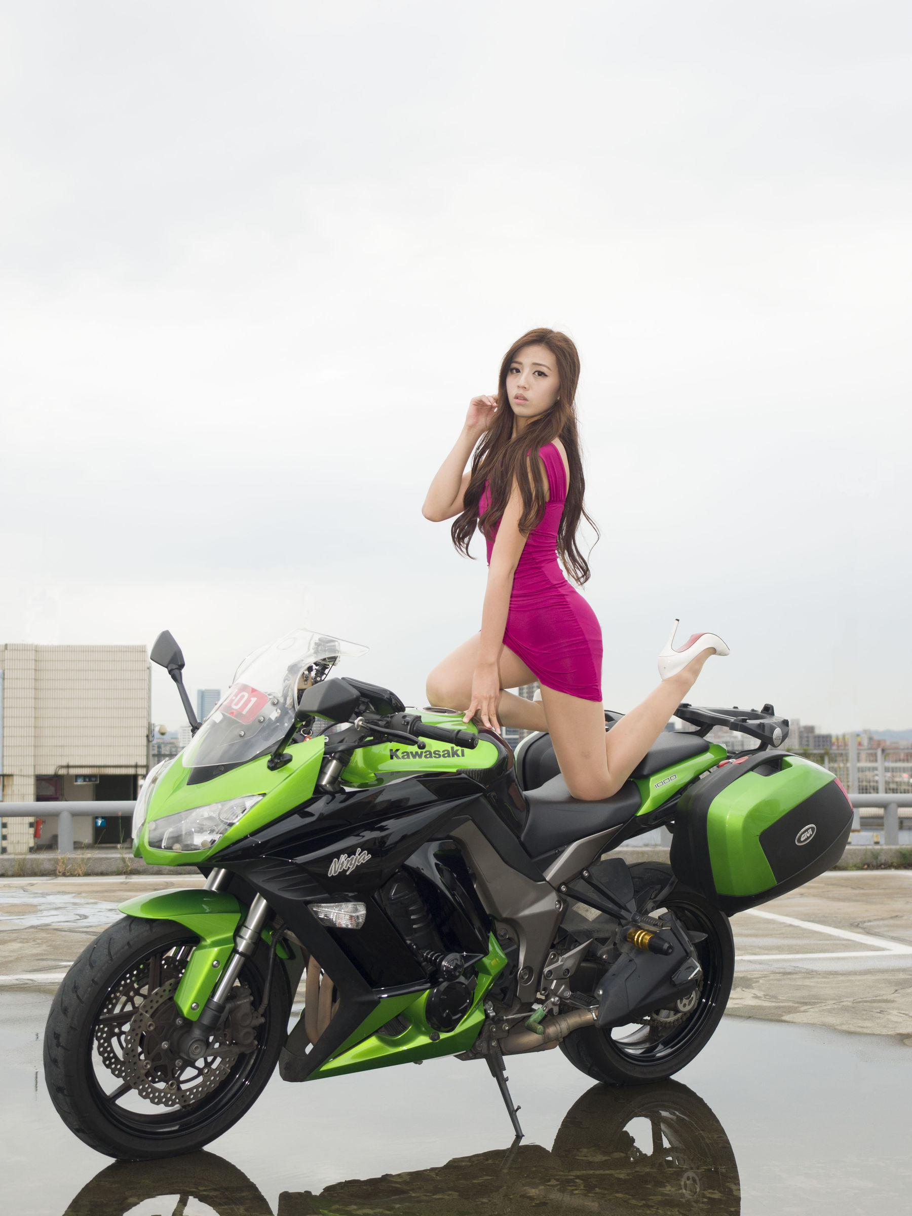 [台湾网红美女] Anna chen 洛陽停車場/(42P)