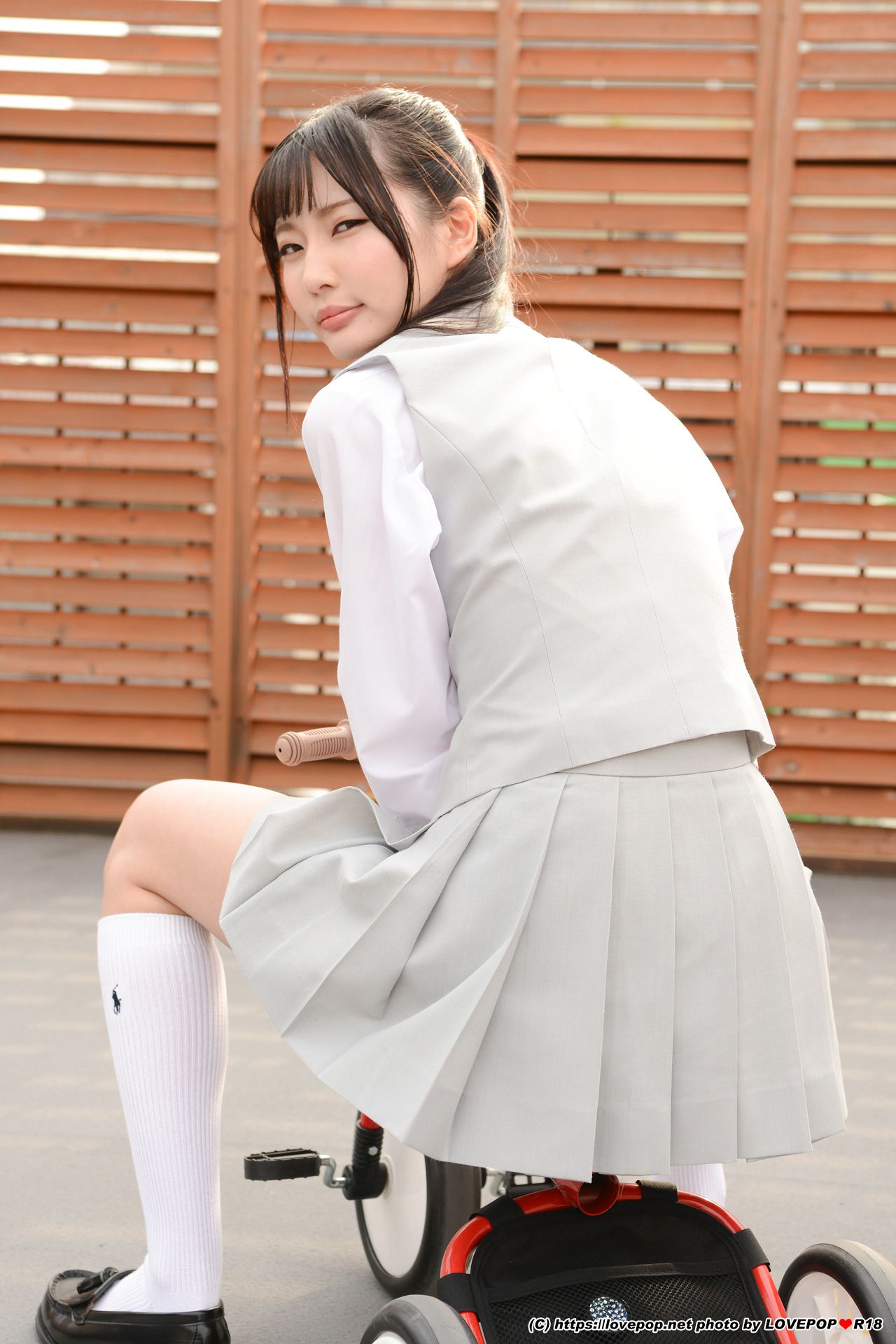 [LOVEPOP] Aika Usagi 宇佐木あいか Photoset 05/(49P)