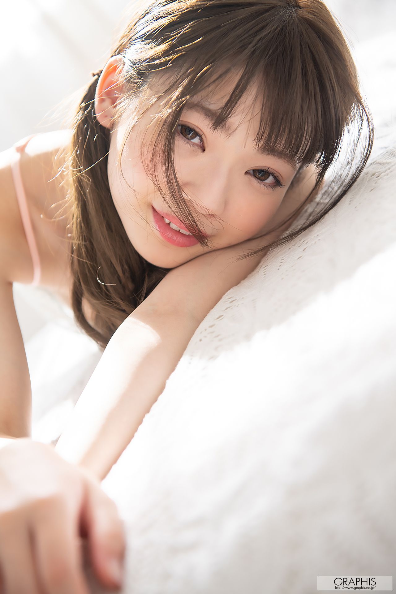 [Graphis] First Gravure 初脱ぎ娘 No.169 Izuna Maki 槙いずな/(62P)