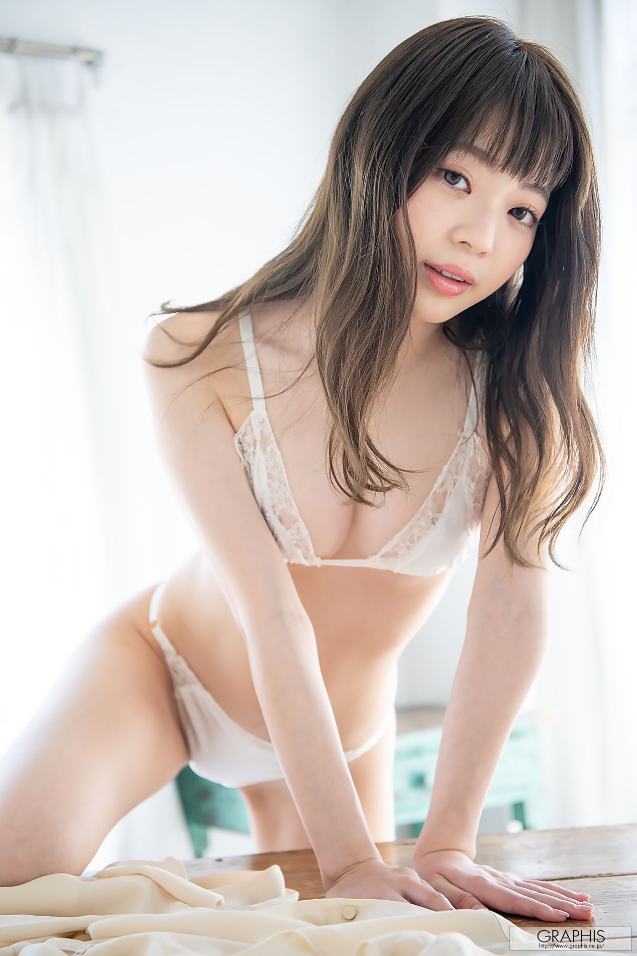 [Graphis] First Gravure 初脱ぎ娘 No.169 Izuna Maki 槙いずな/(62P)