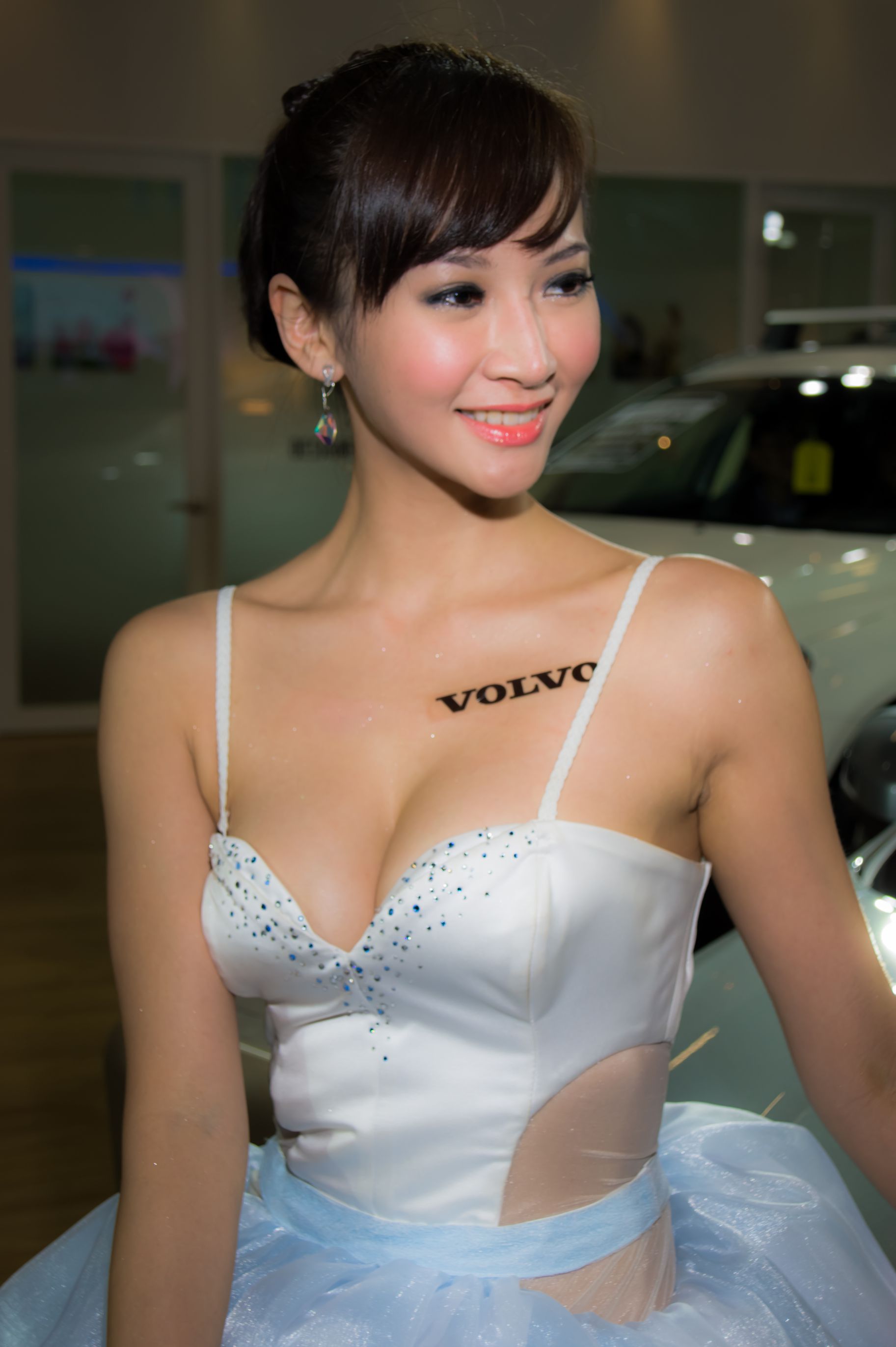 Mia魏靖軒《VOLVO车展美乳系列》高清套图/(69P)