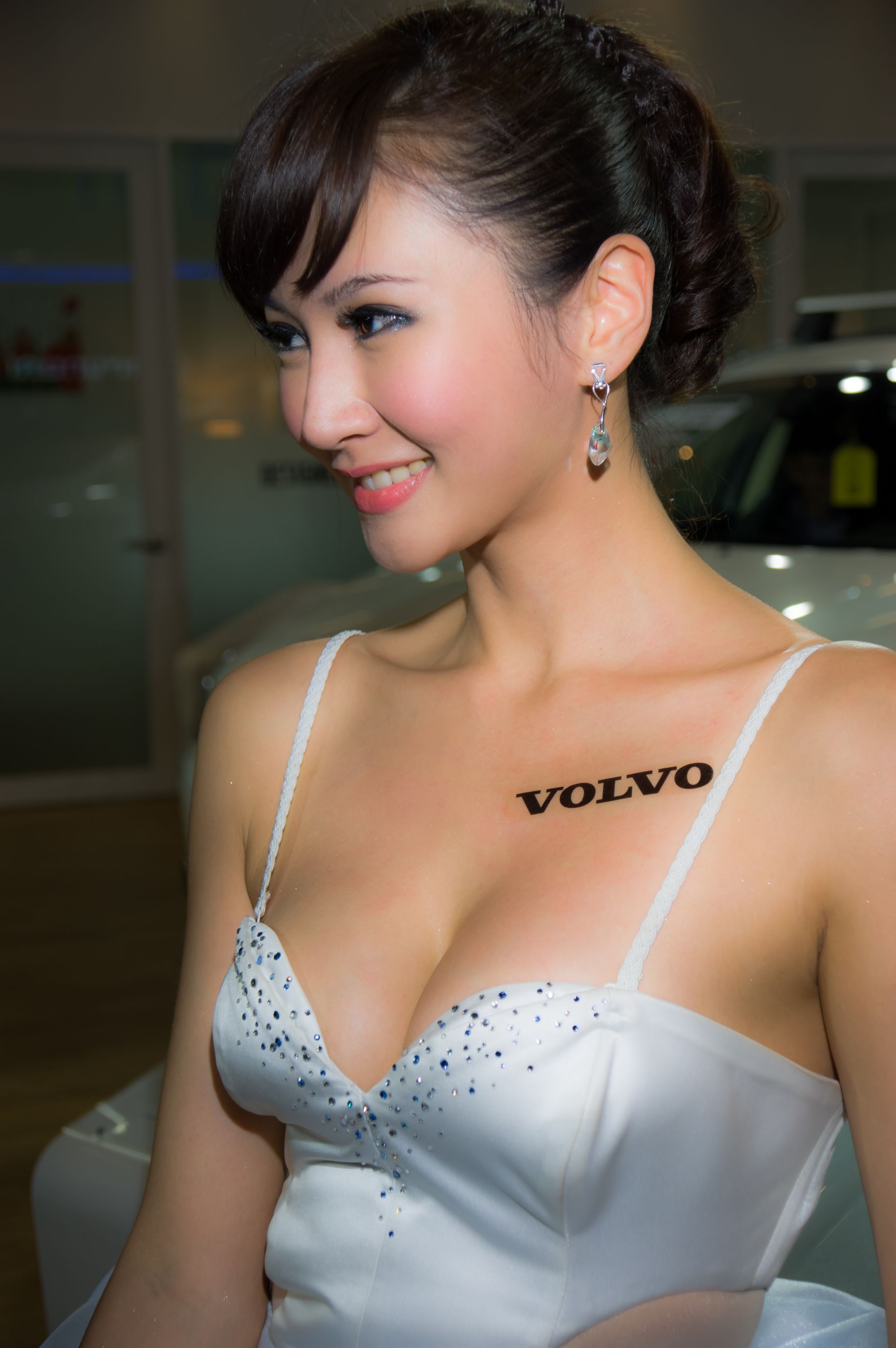 Mia魏靖軒《VOLVO车展美乳系列》高清套图/(69P)