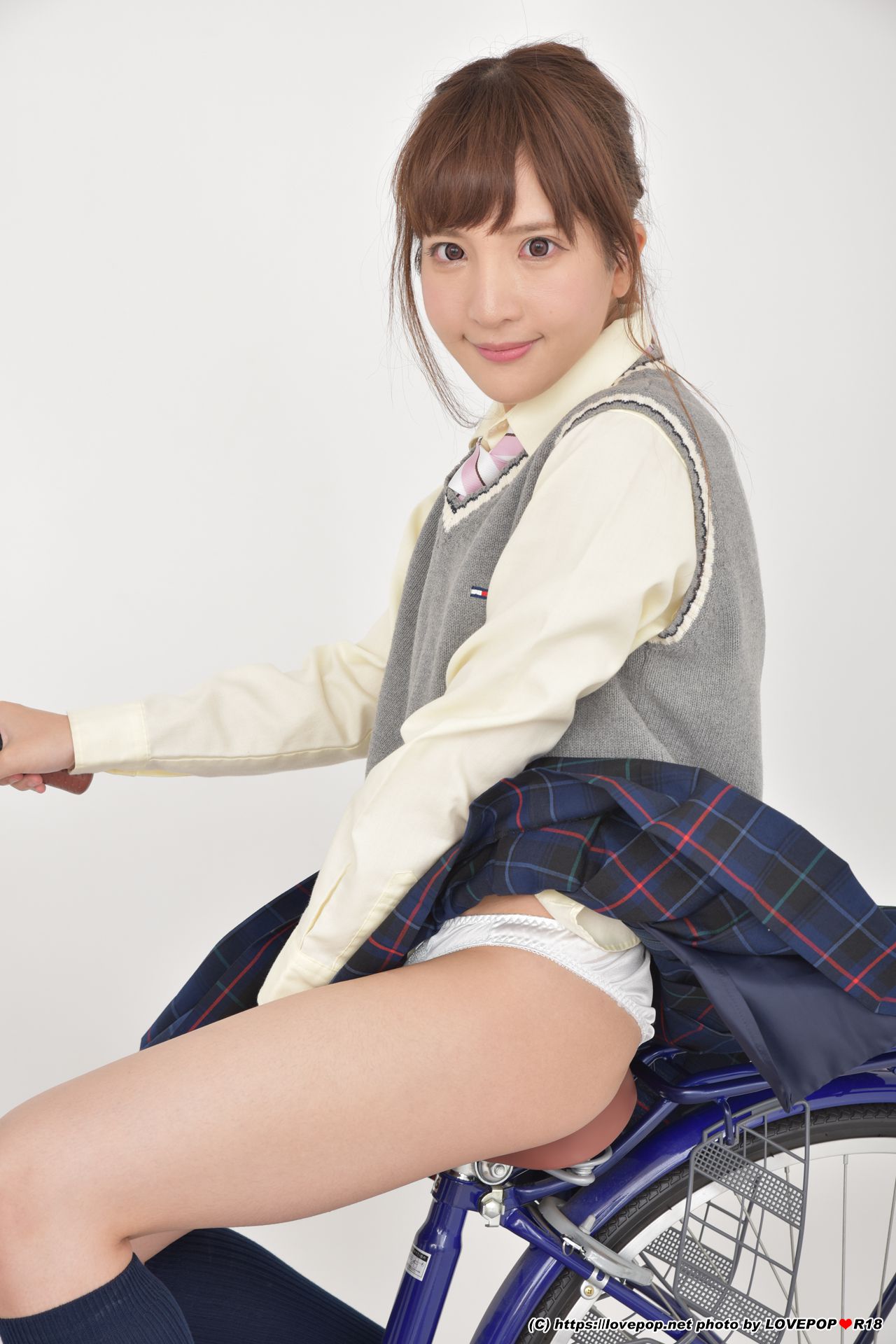 [LOVEPOP] Ayami Shionogi 汐乃木あやみ Photoset 04/(48P)