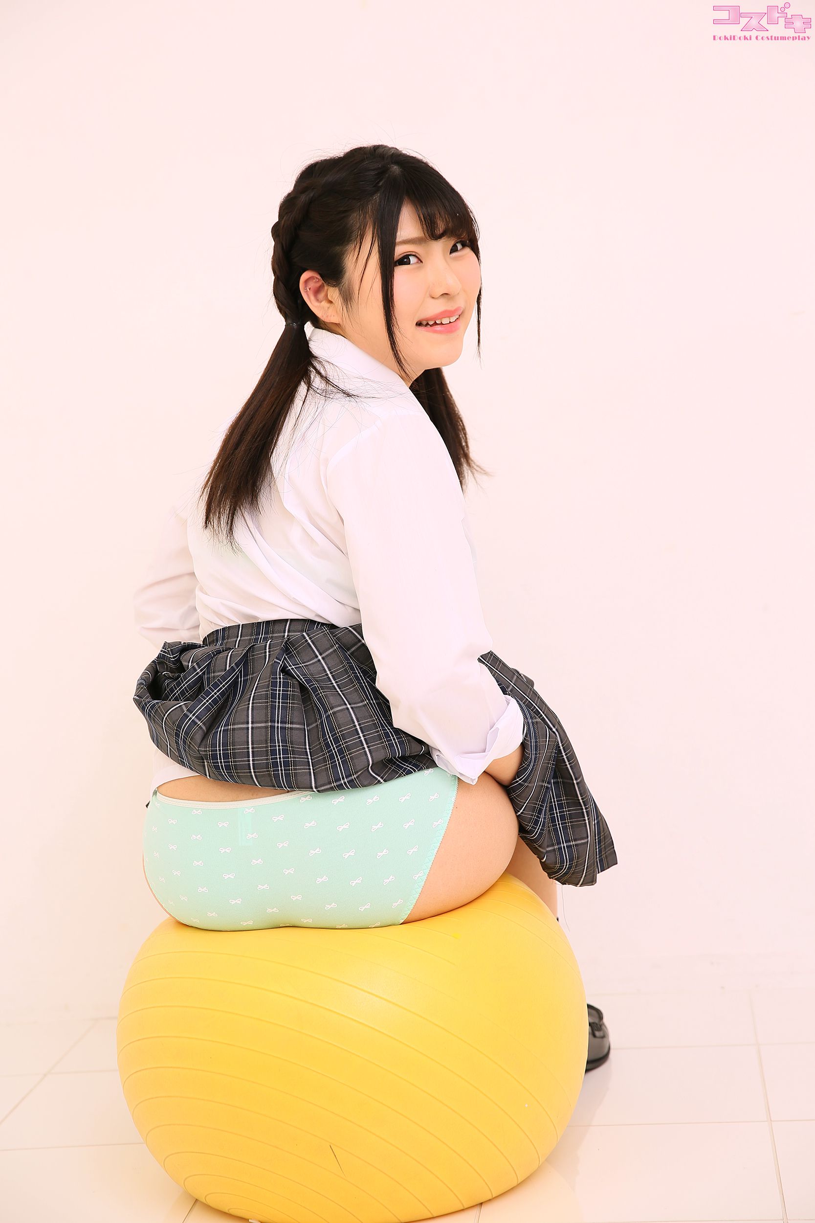 [Cosdoki] Yua Shirota 城田ゆあ shirotayua_pic_seifukutie1 2/(70P)