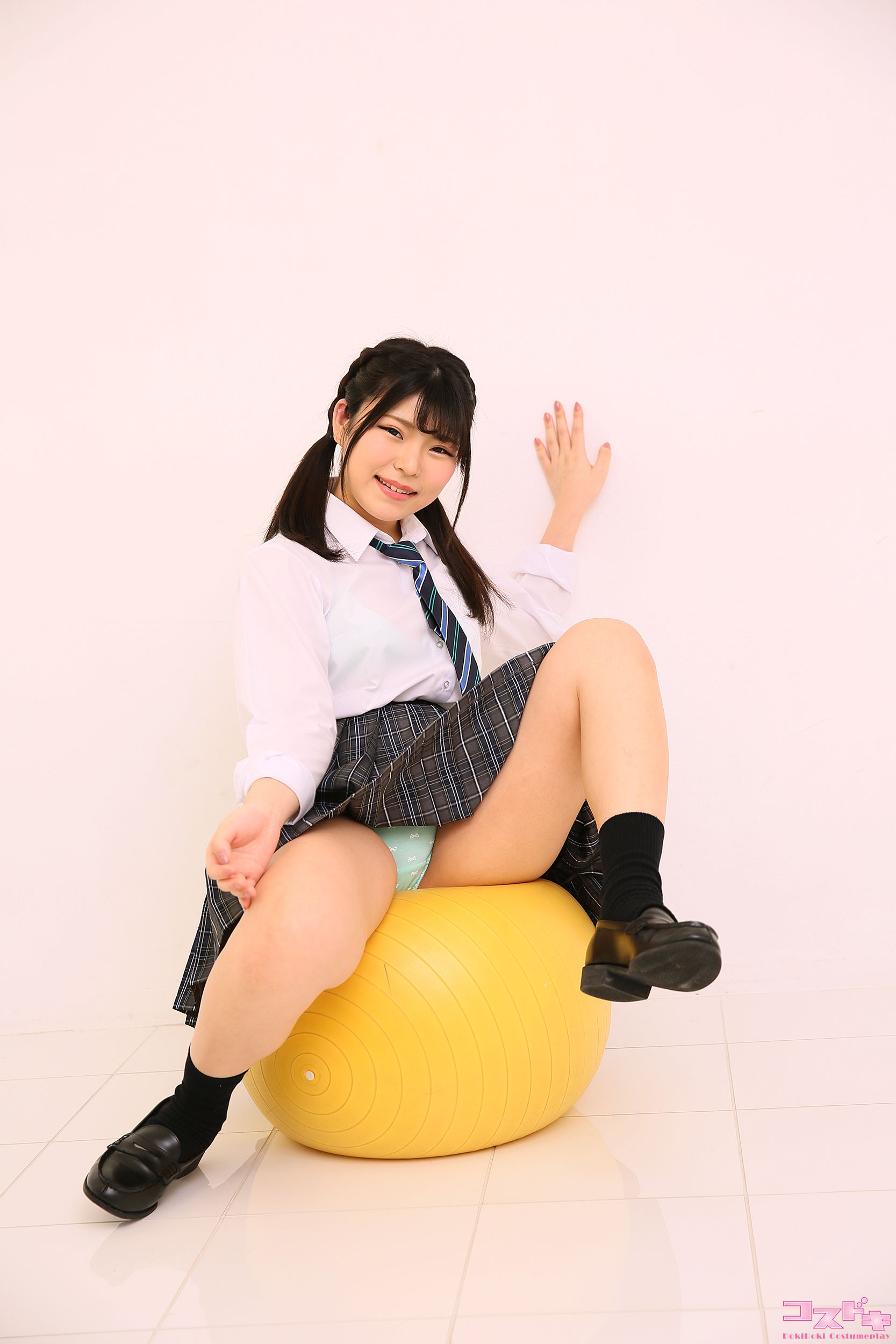 [Cosdoki] Yua Shirota 城田ゆあ shirotayua_pic_seifukutie1 2/(70P)