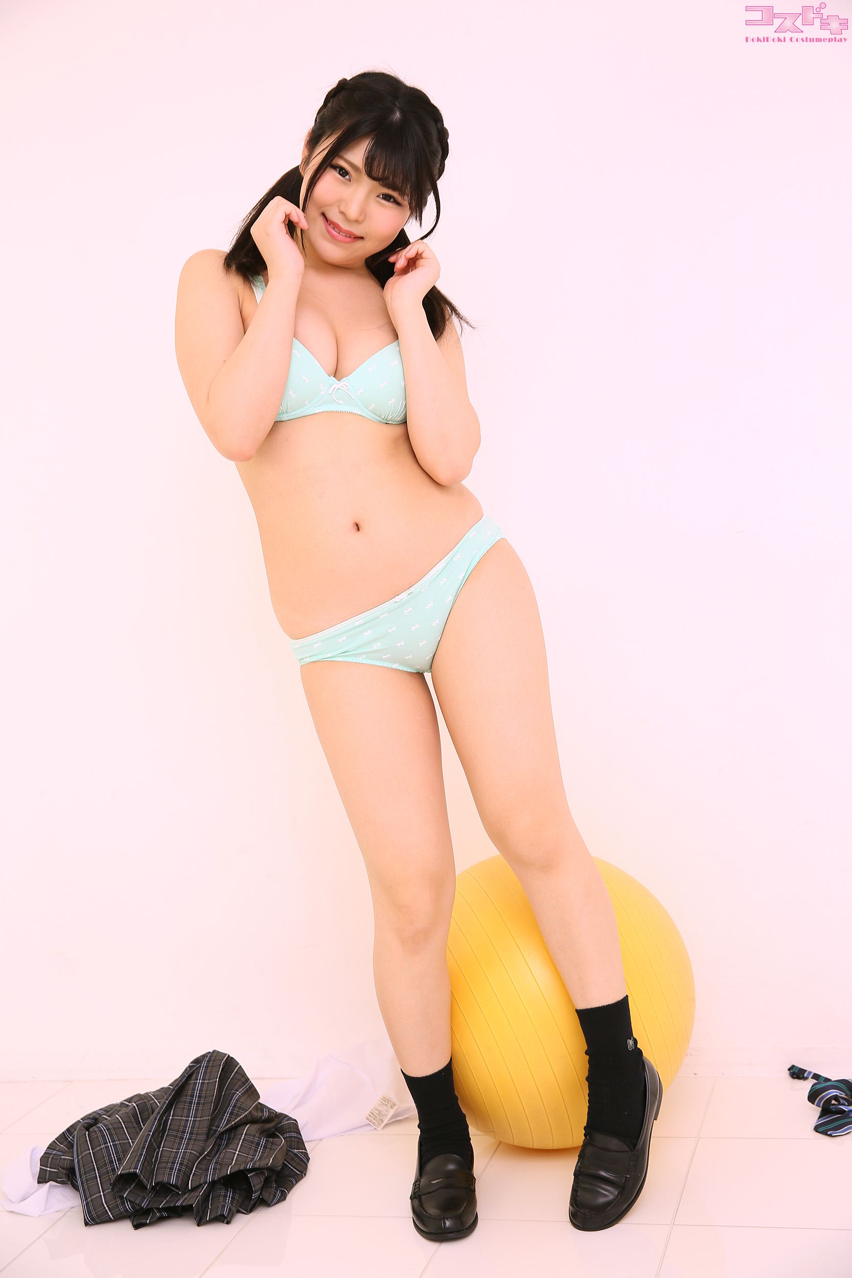 [Cosdoki] Yua Shirota 城田ゆあ shirotayua_pic_seifukutie1 2/(70P)