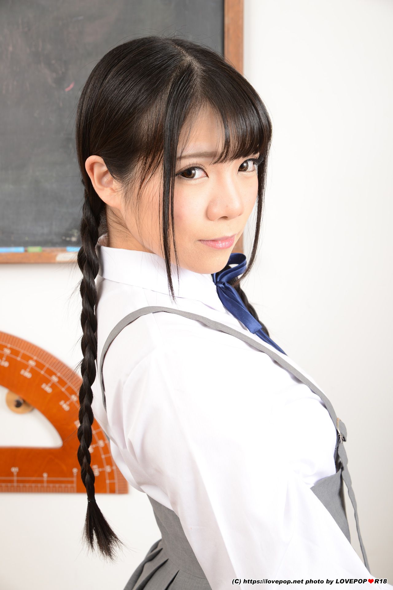 [LOVEPOP] Kanon Kuga 久我かのん Photoset 01/(55P)