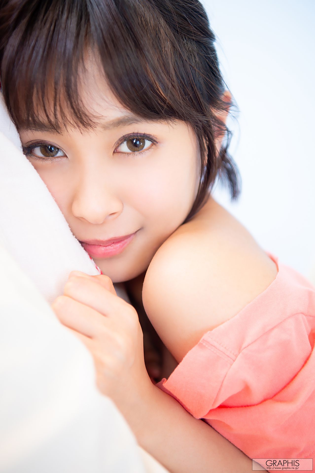 [Graphis] First Gravure 初脱ぎ娘 No.164 Rika Aimi 逢見リカ/(63P)