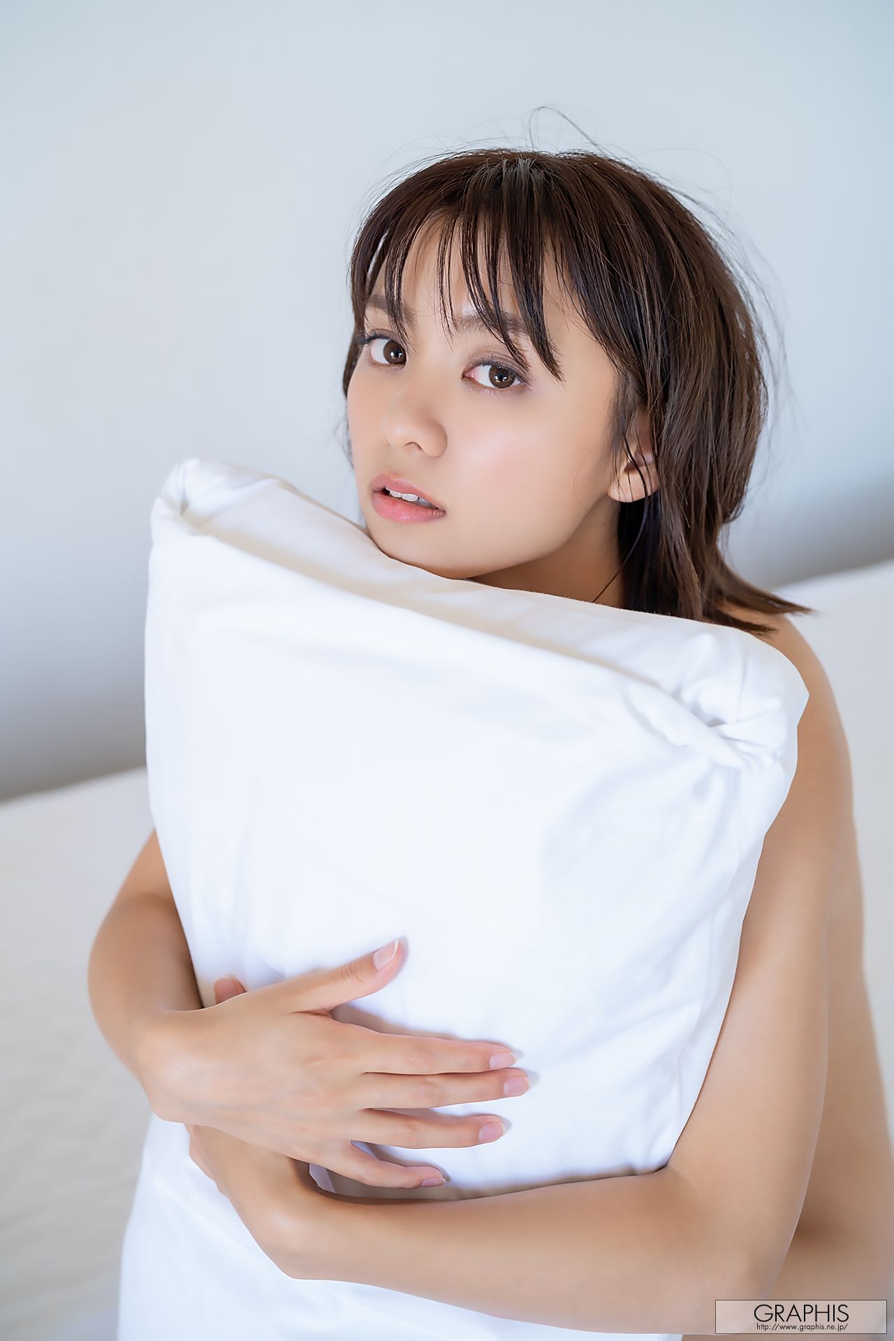 [Graphis] First Gravure 初脱ぎ娘 No.167 Suzu Monami もなみ鈴/(62P)