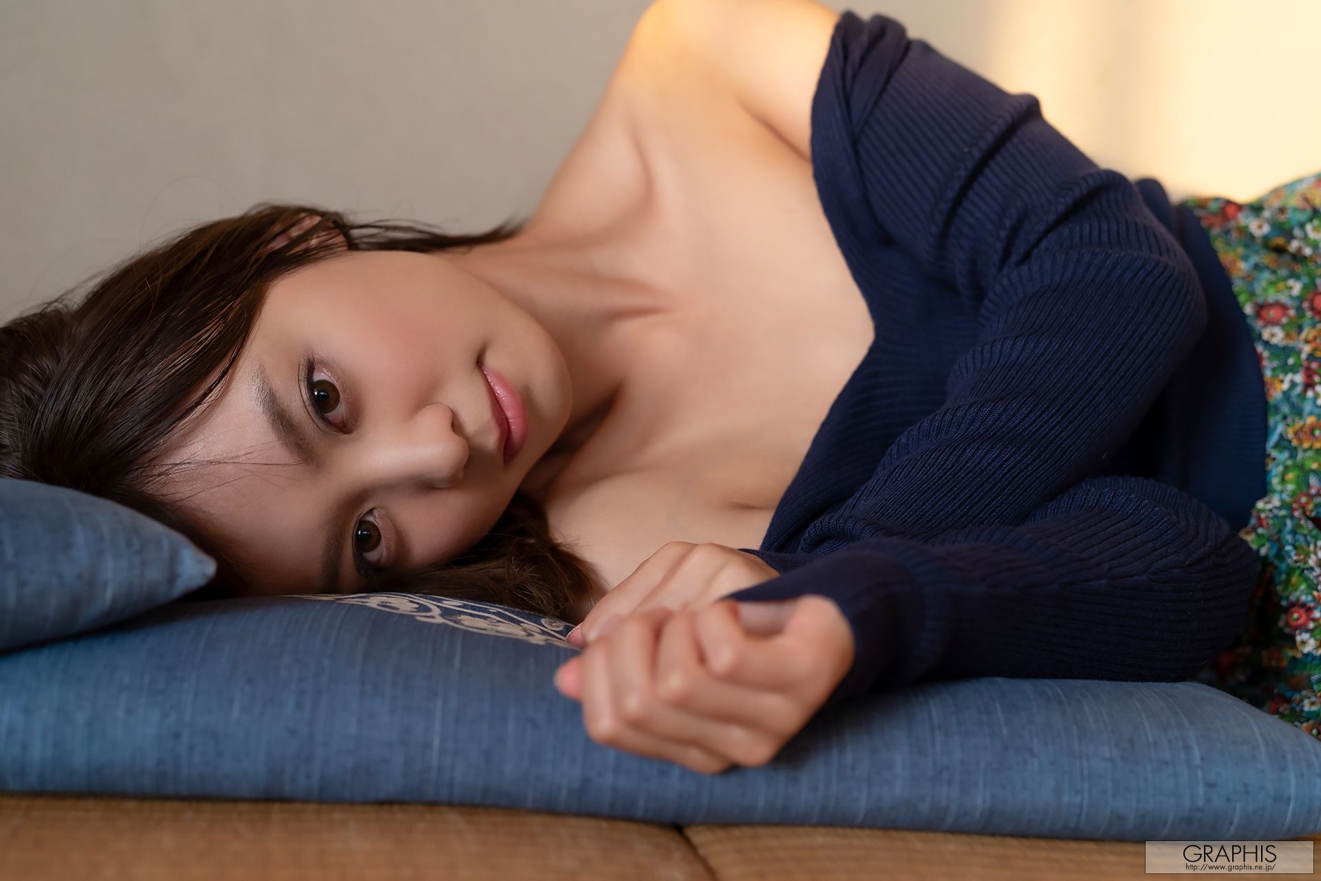 [Graphis] First Gravure 初脱ぎ娘 No.167 Suzu Monami もなみ鈴/(62P)