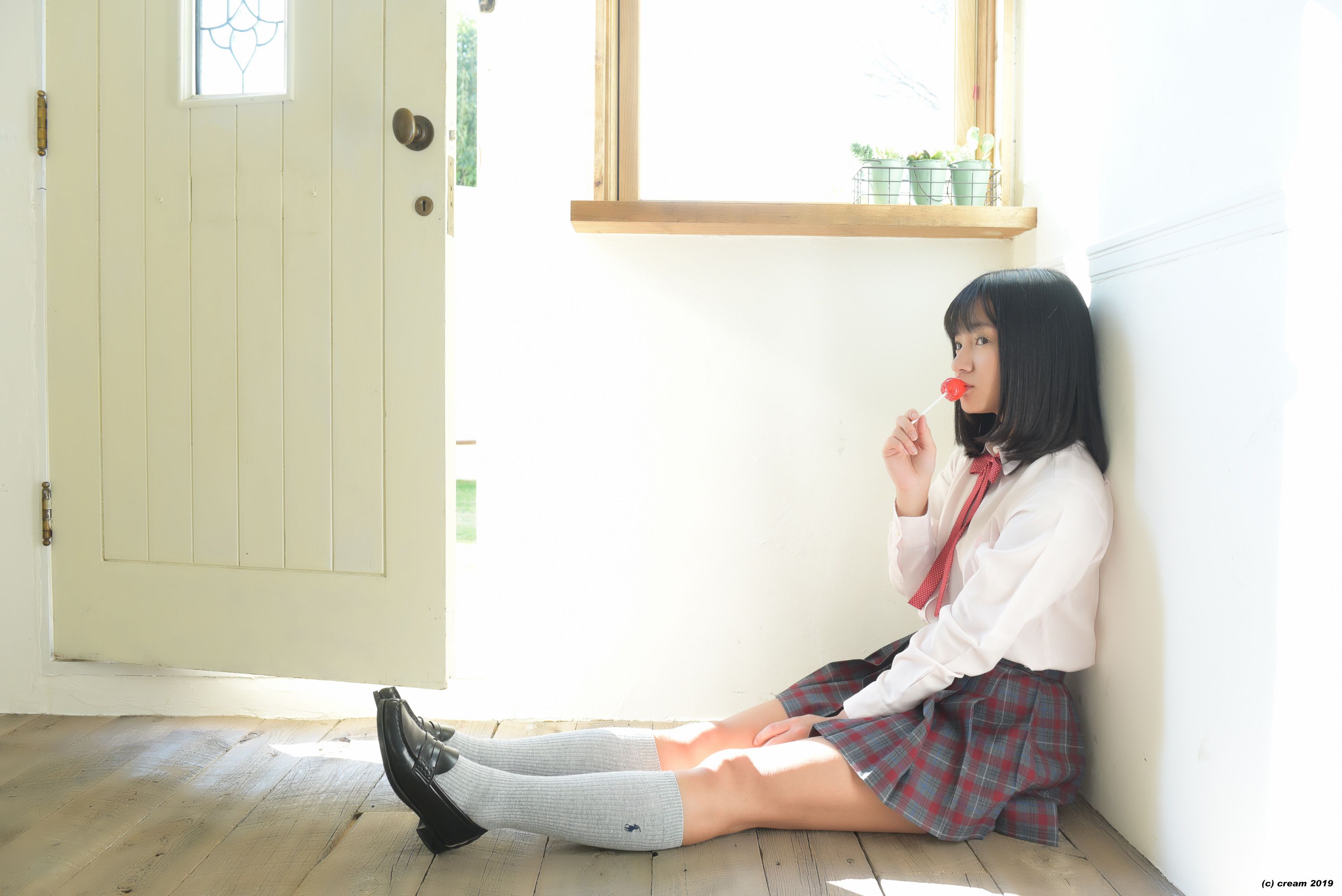 [LOVEPOP] Ayana Nishinaga 西永彩奈 Ayana Stripes - (Cream) - PPV/(100P)