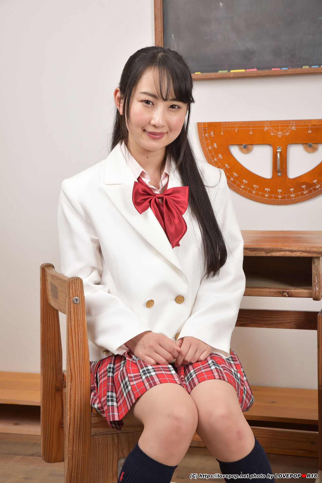 [LOVEPOP] Hinano Kanzaka 神坂ひなの Photoset 02/(50P)