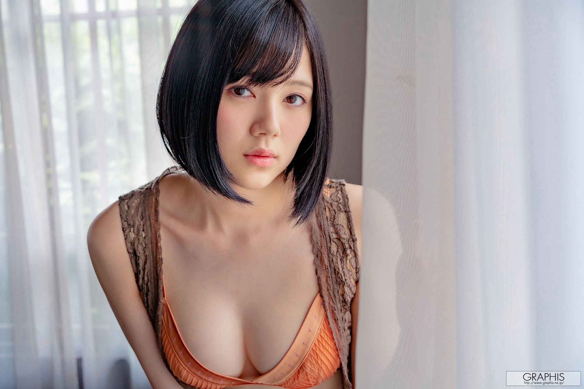 [Graphis] First Gravure 初脱ぎ娘 No.165 Remu Suzumori 涼森れむ/(66P)