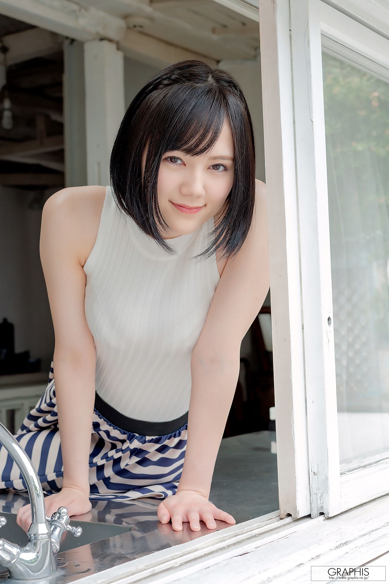 [Graphis] First Gravure 初脱ぎ娘 No.165 Remu Suzumori 涼森れむ/(66P)