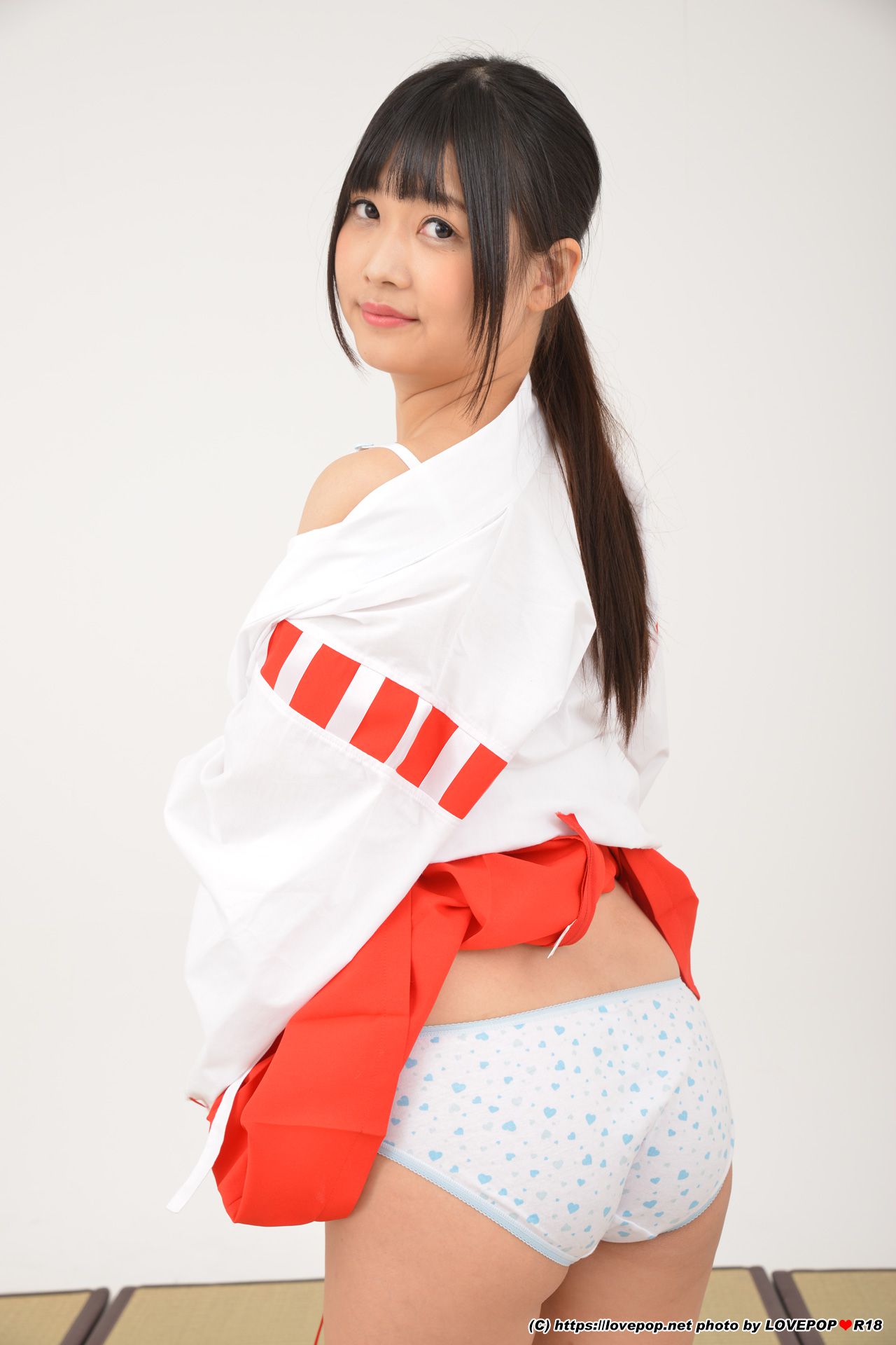 [LOVEPOP] Suzu Yamai 山井すず Photoset 06/(59P)