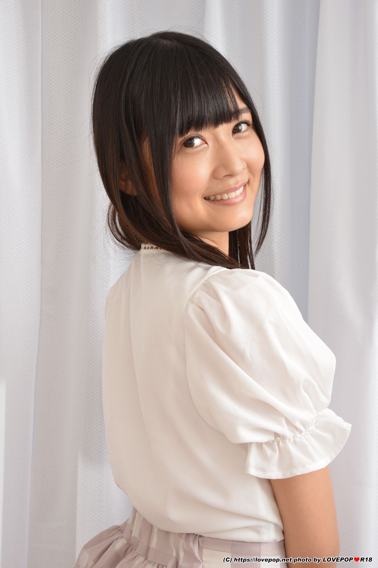 [LOVEPOP] 山井すず Photoset 04/(50P)