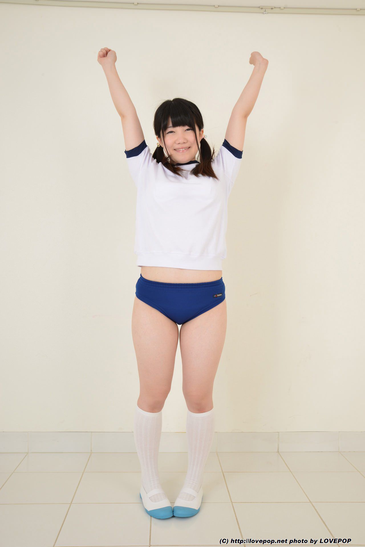 [LOVEPOP] Momo Watanabe 渡辺もも Photoset 03/(65P)