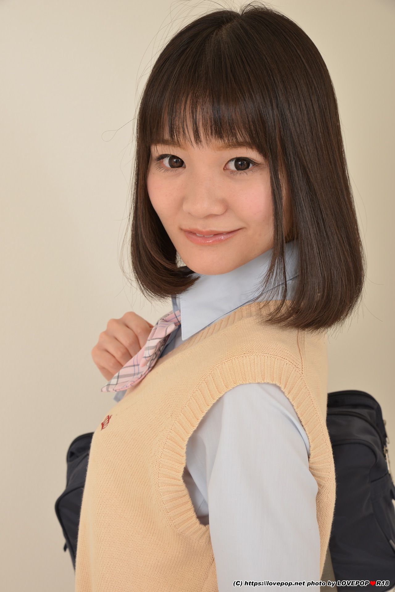 [LOVEPOP] Kaede Nishiyama 西山楓 Photoset 01/(54P)