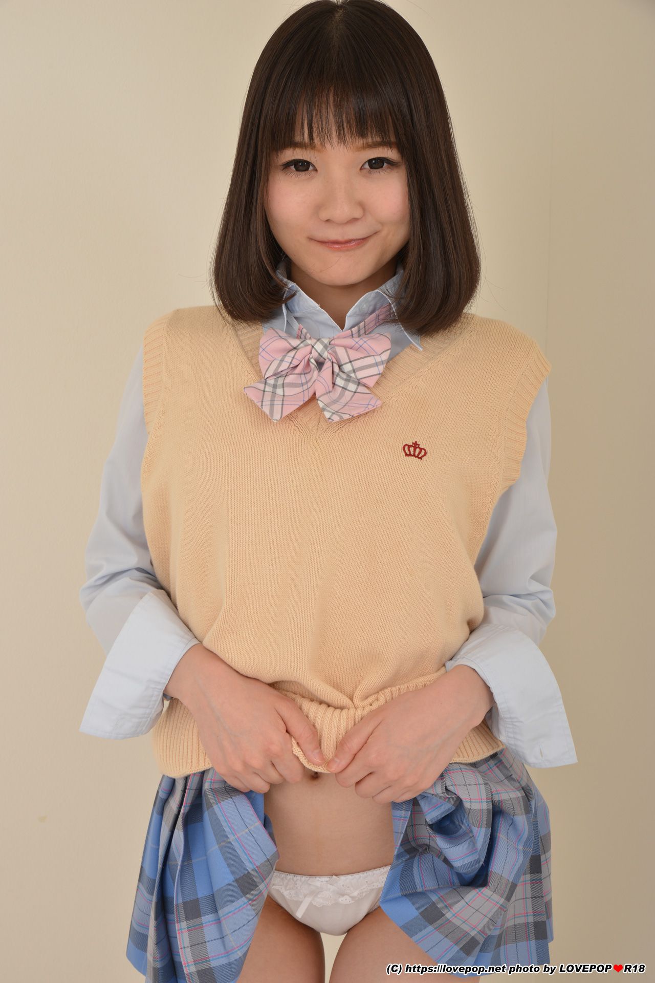 [LOVEPOP] Kaede Nishiyama 西山楓 Photoset 01/(54P)