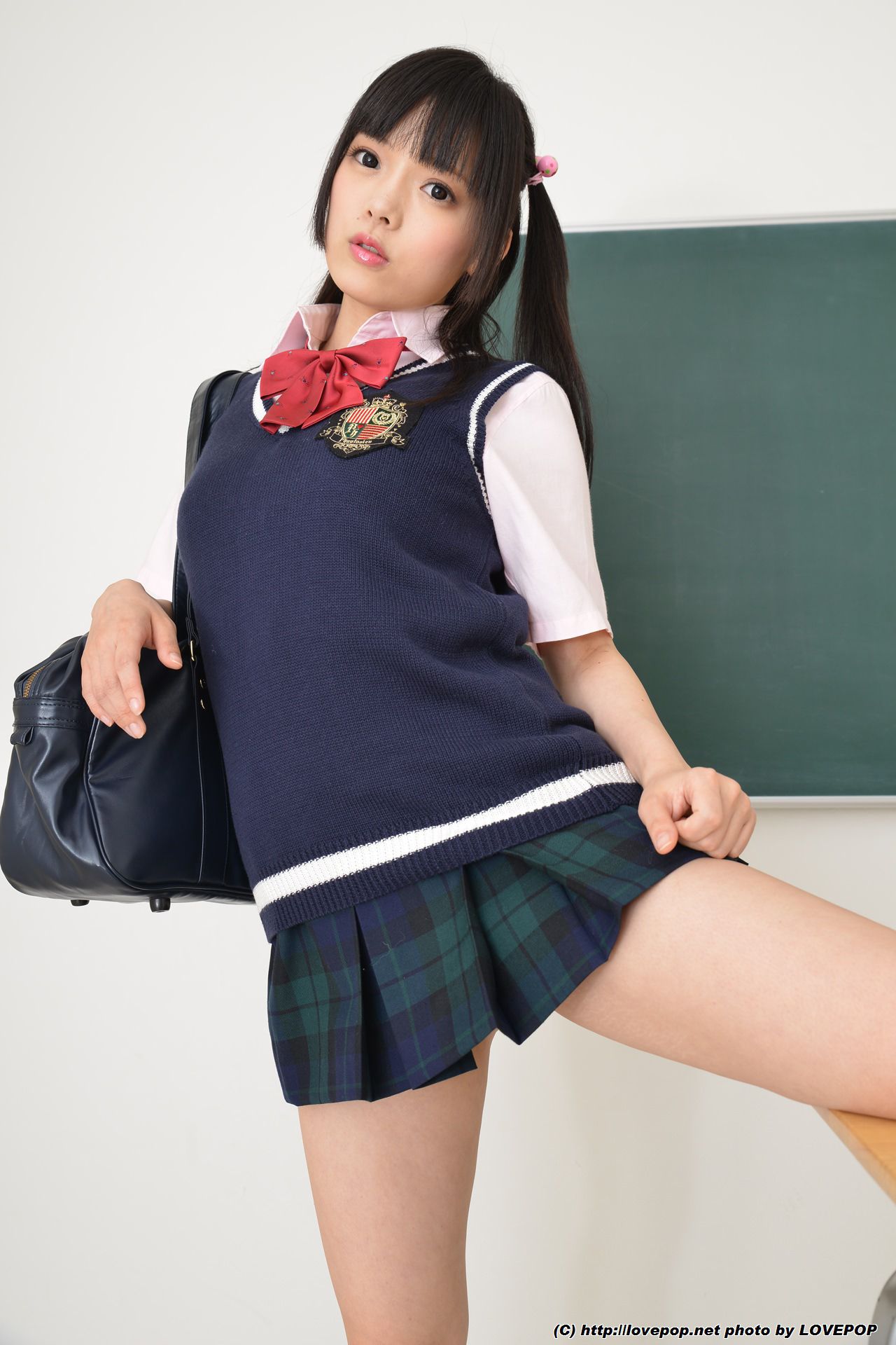 [LOVEPOP] Miyako Akane 赤根京 Photoset 06/(63P)