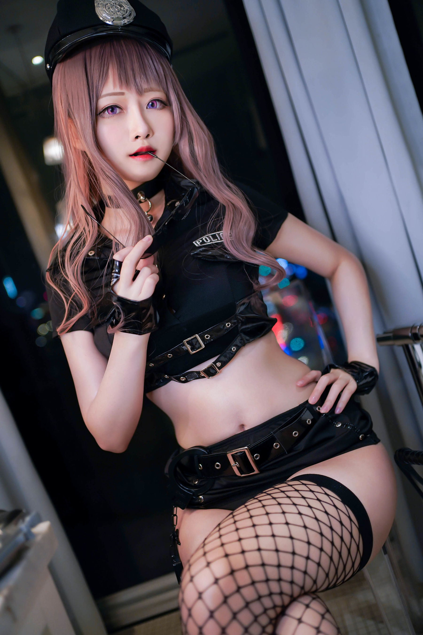 [Cosplay] COS妹子Arty亞緹 - 女警网袜/(25P)