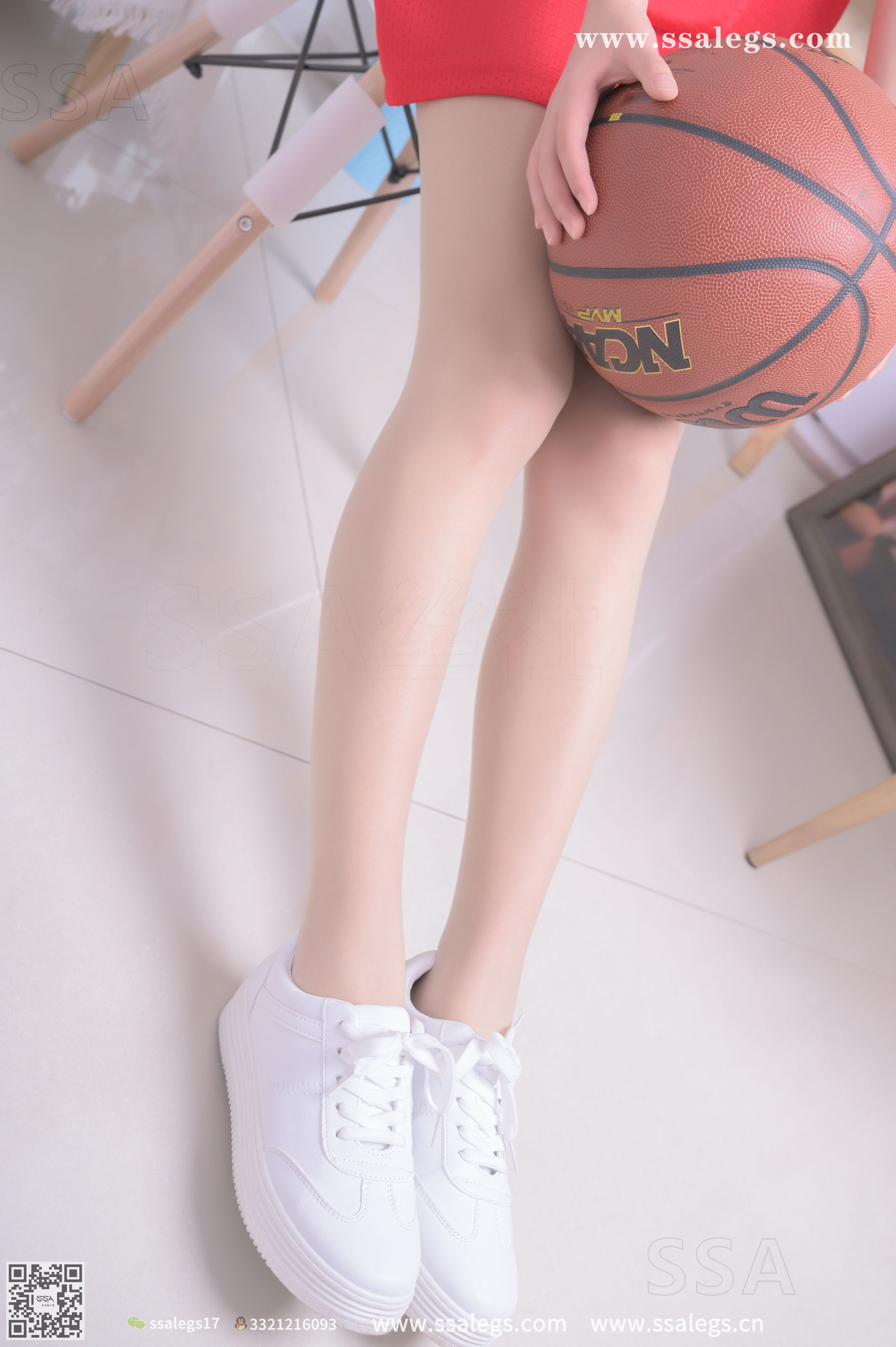 [SSA丝社]超清写真 No.324 素素 小姐姐放假在家陪你玩篮球(上)/(128P)