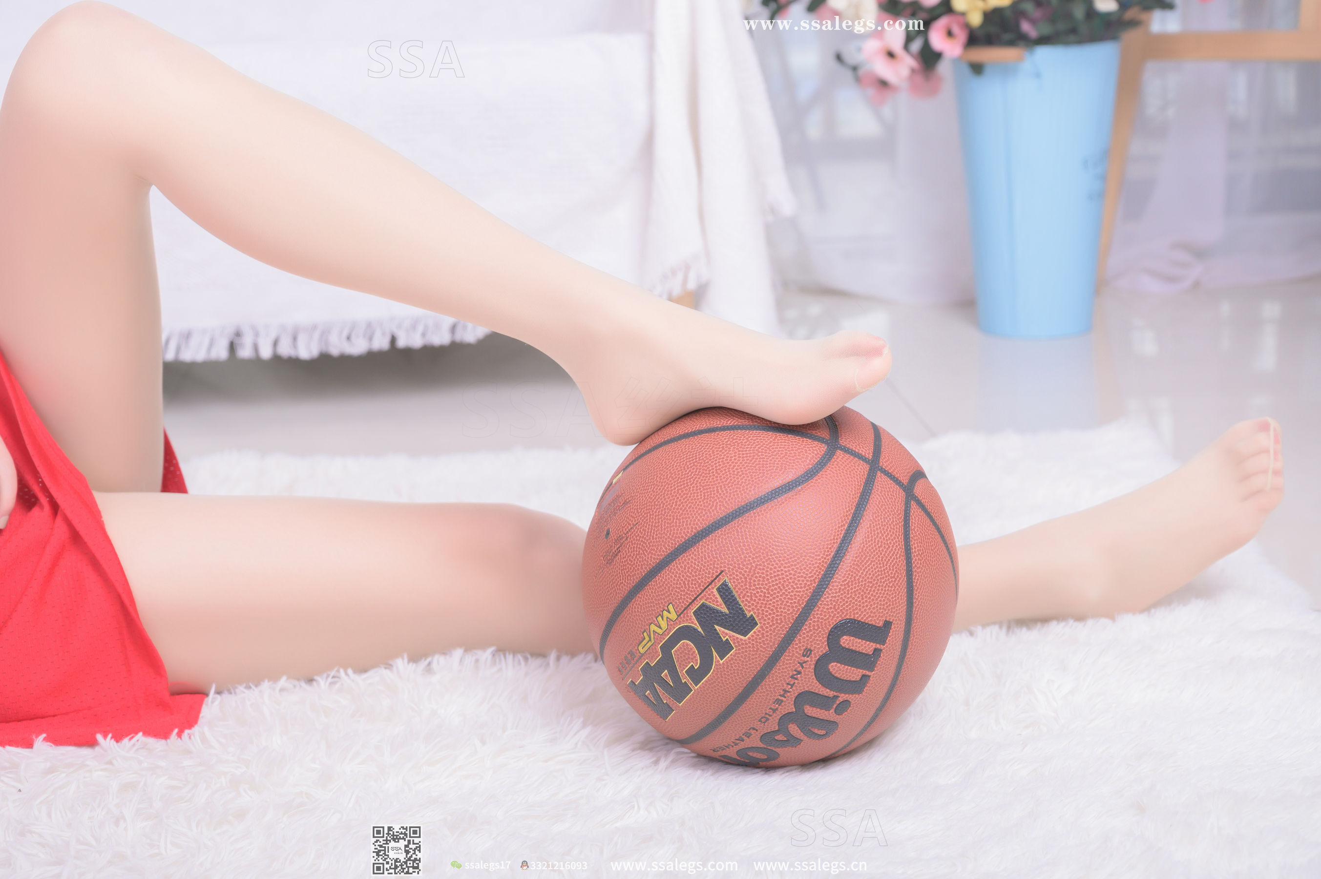 [SSA丝社]超清写真 No.325 素素 小姐姐放假在家穿丝袜陪你玩篮球(下)/(127P)