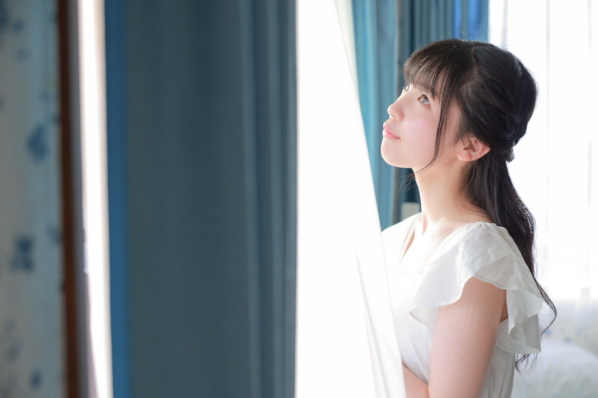 [Minisuka.tv] Ami Manabe 眞辺あみ - Regular Gallery 01/(54P)