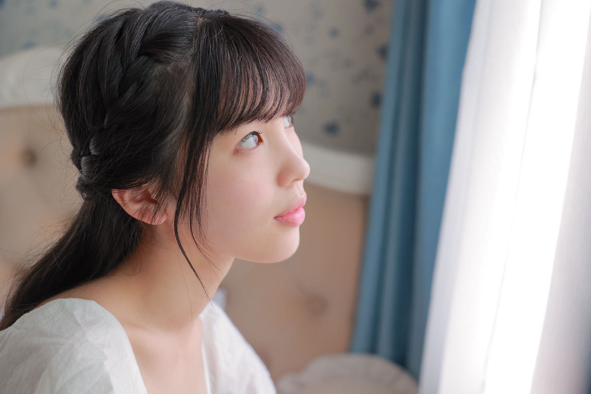 [Minisuka.tv] Ami Manabe 眞辺あみ - Regular Gallery 01/(54P)