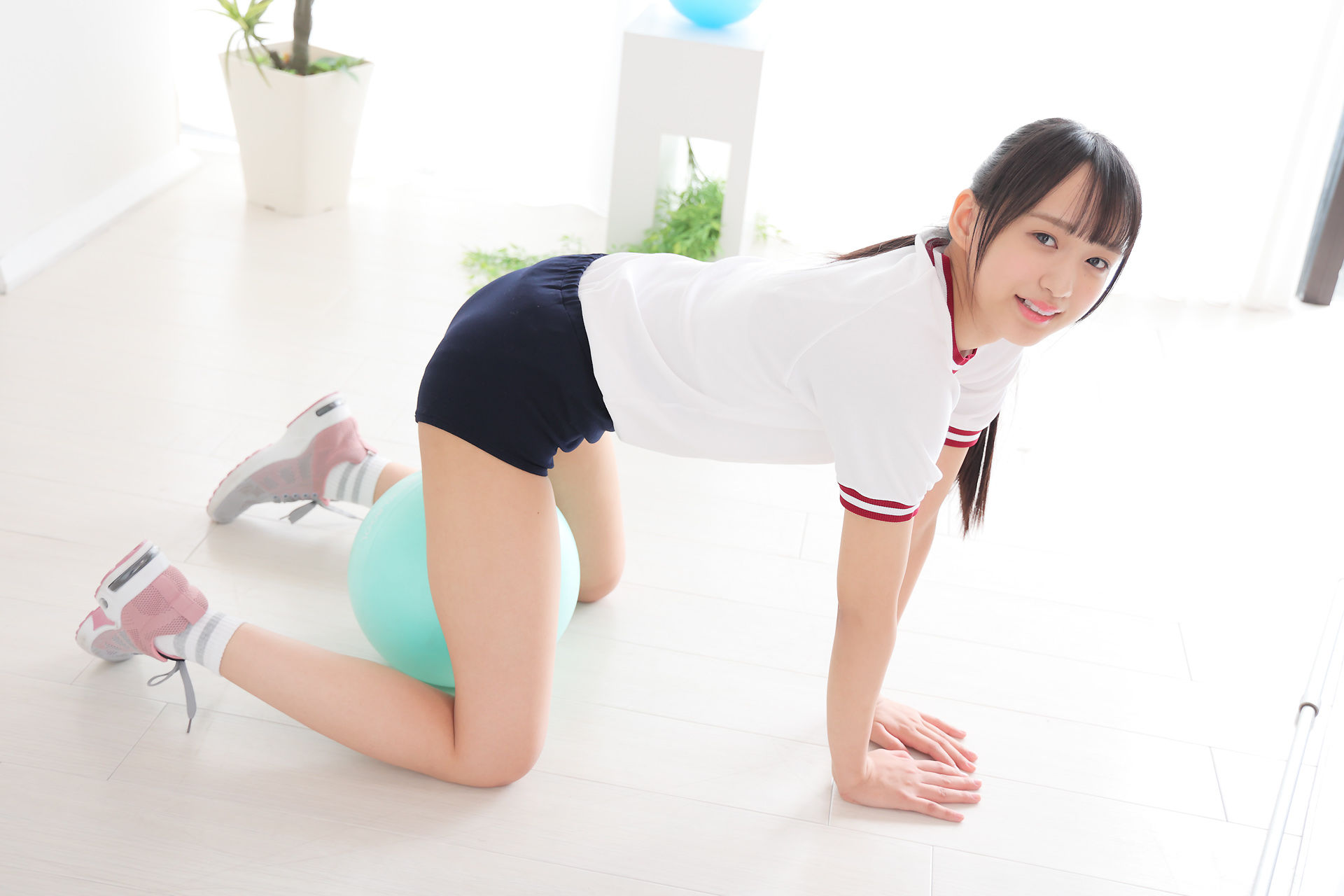 [Minisuka.tv] Yuna Sakiyama 咲山ゆな - Regular Gallery 02/(56P)