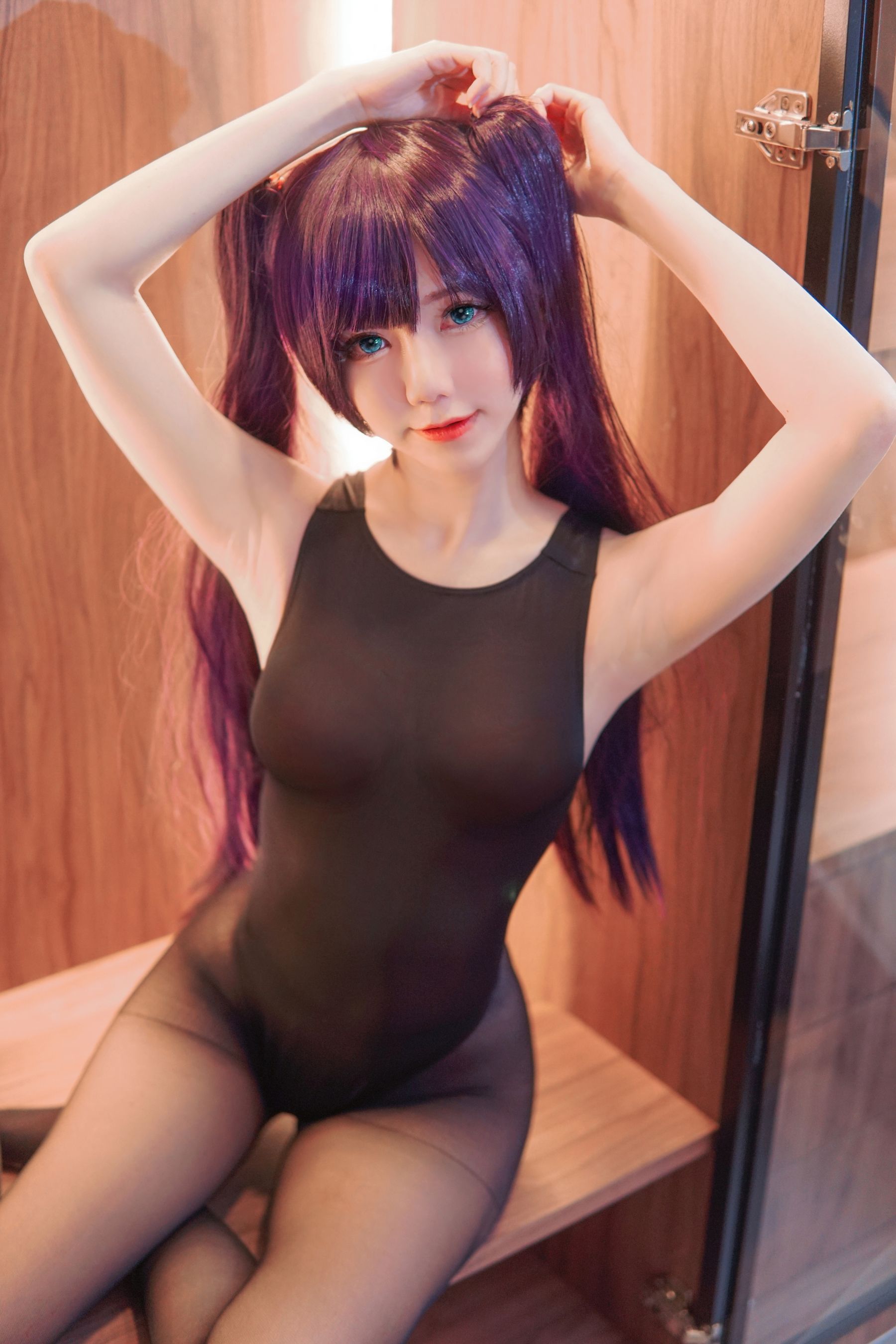 [福利COS] Sally Dorasnow - Mona Swimsuit/(61P)