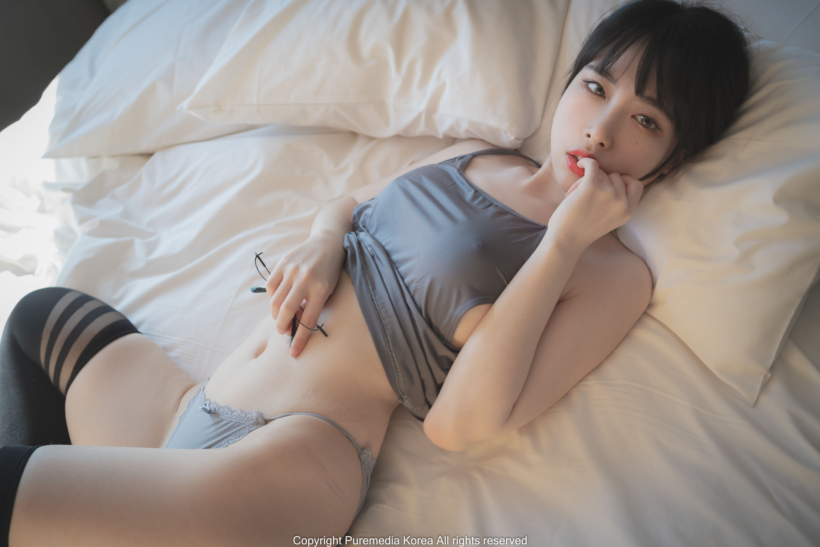 [PURE MEDIA] Vol.151 - Uhye/(107P)