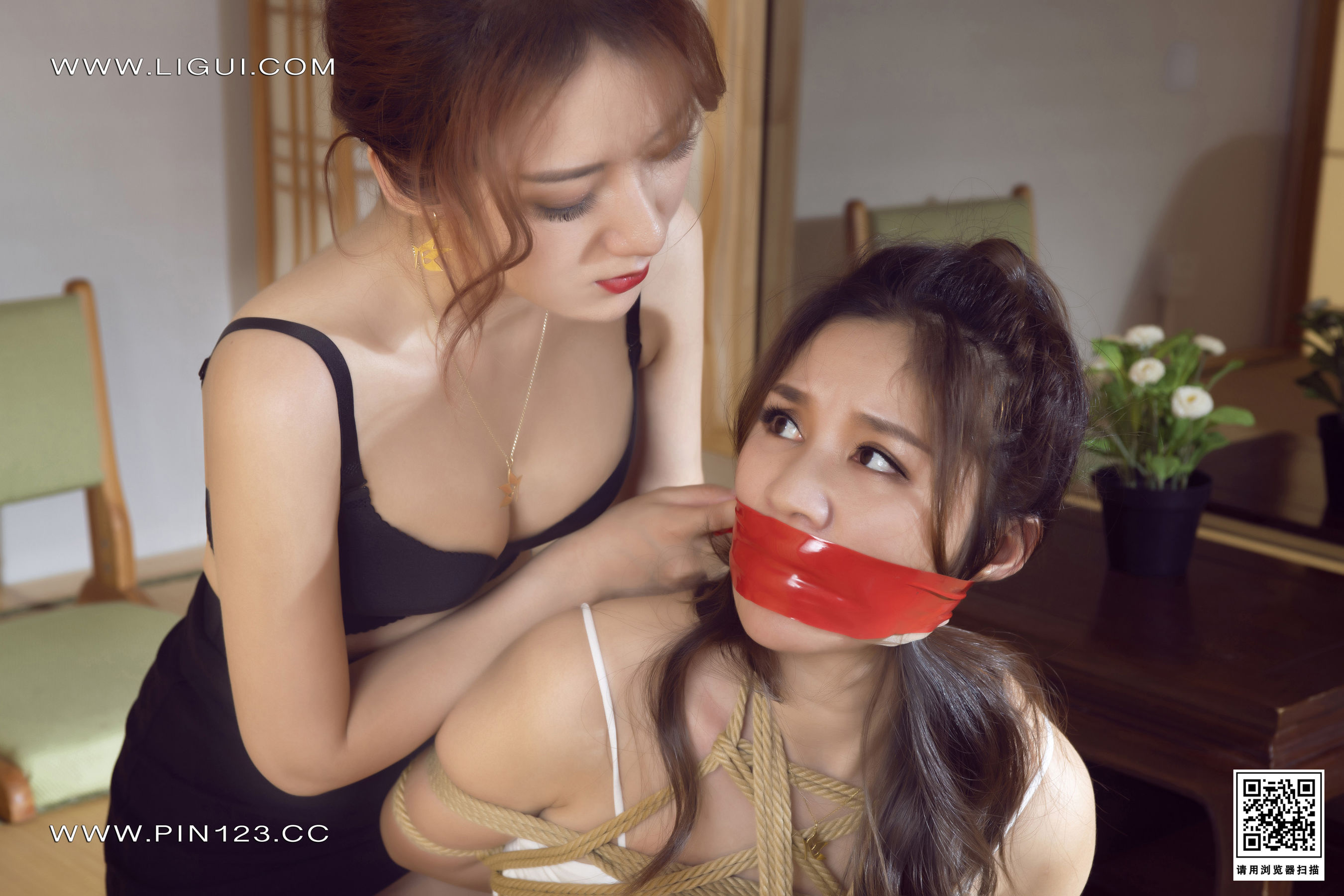 [丽柜Ligui]  英子&汐汐 私人定制-女教练的遭遇/(66P)