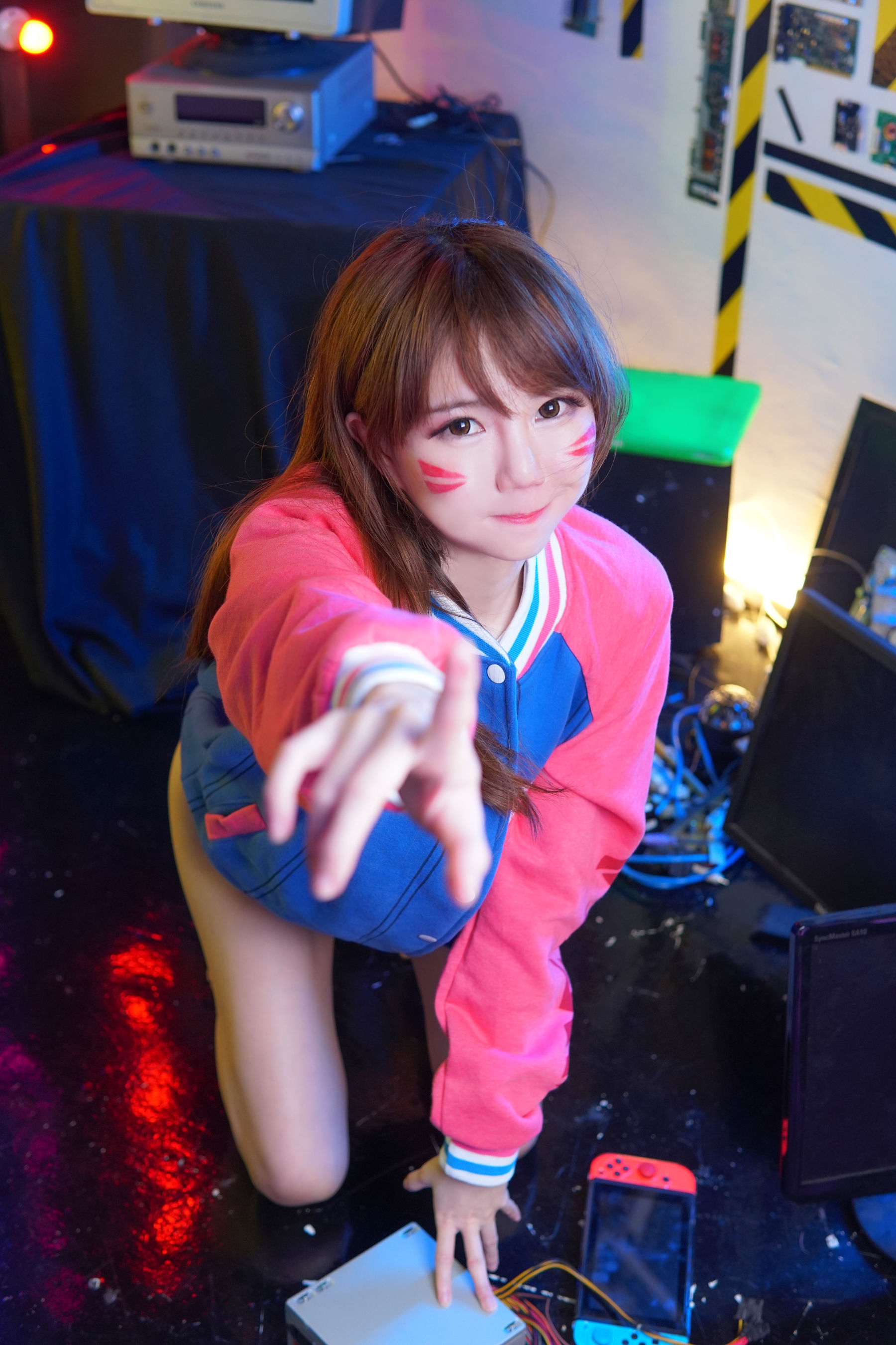 [福利COS] Sally Dorasnow - DVA Gamer Girl/(10P)