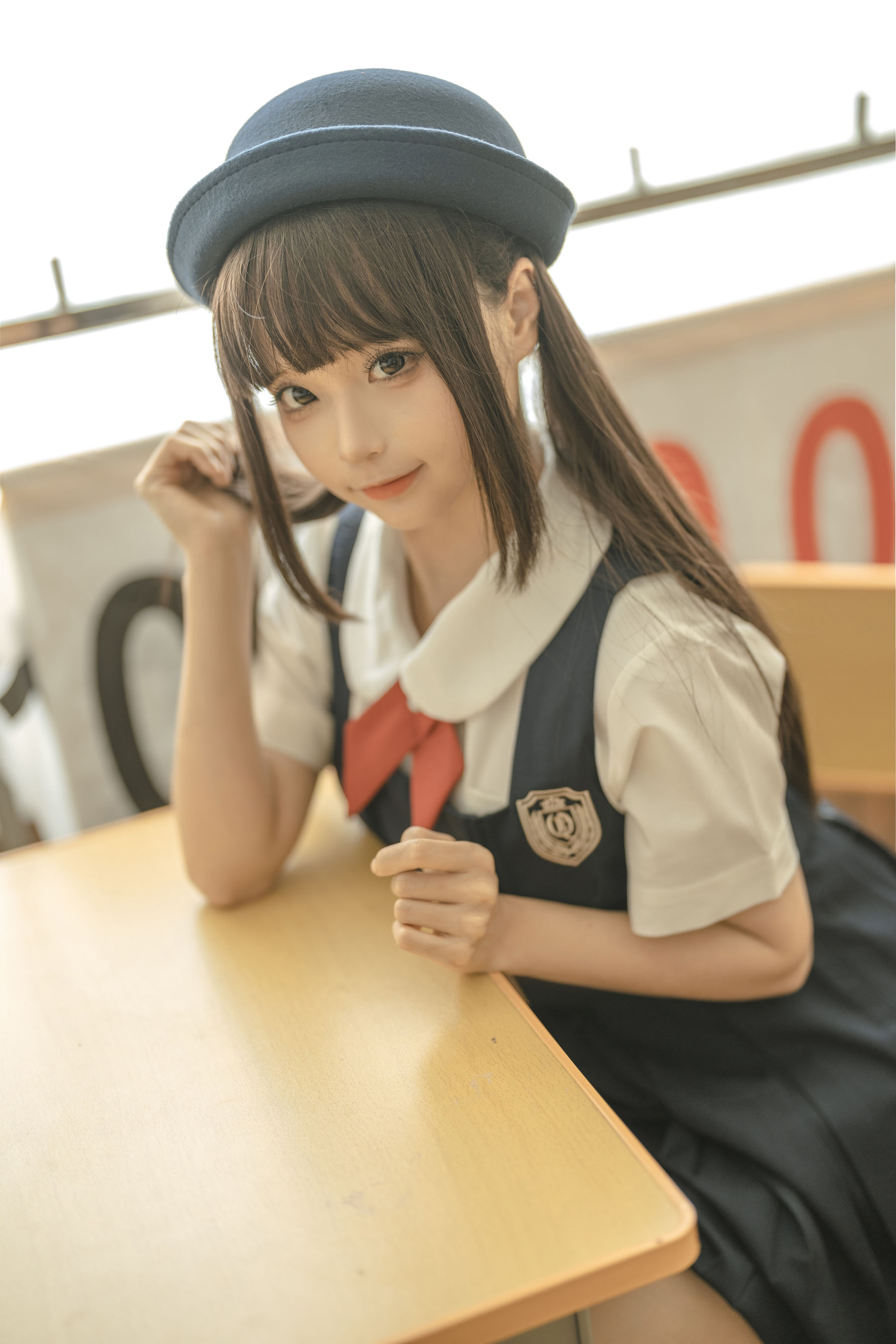 [福利COS] 动漫博主蠢沫沫 - 小学妹/(30P)