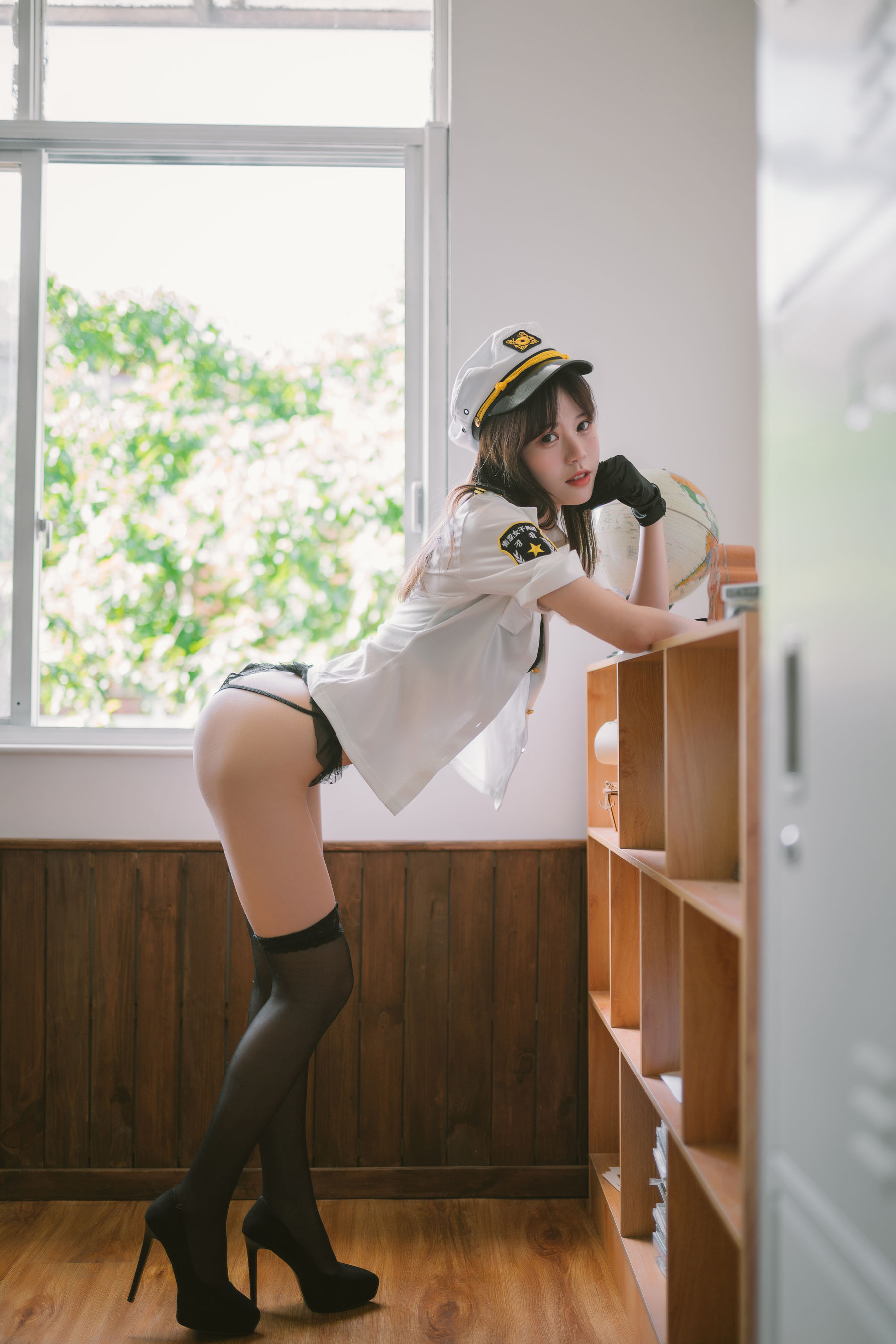 [福利COS] 星黛鹿鹿(千反田鹿鹿) - 日常女警/(33P)