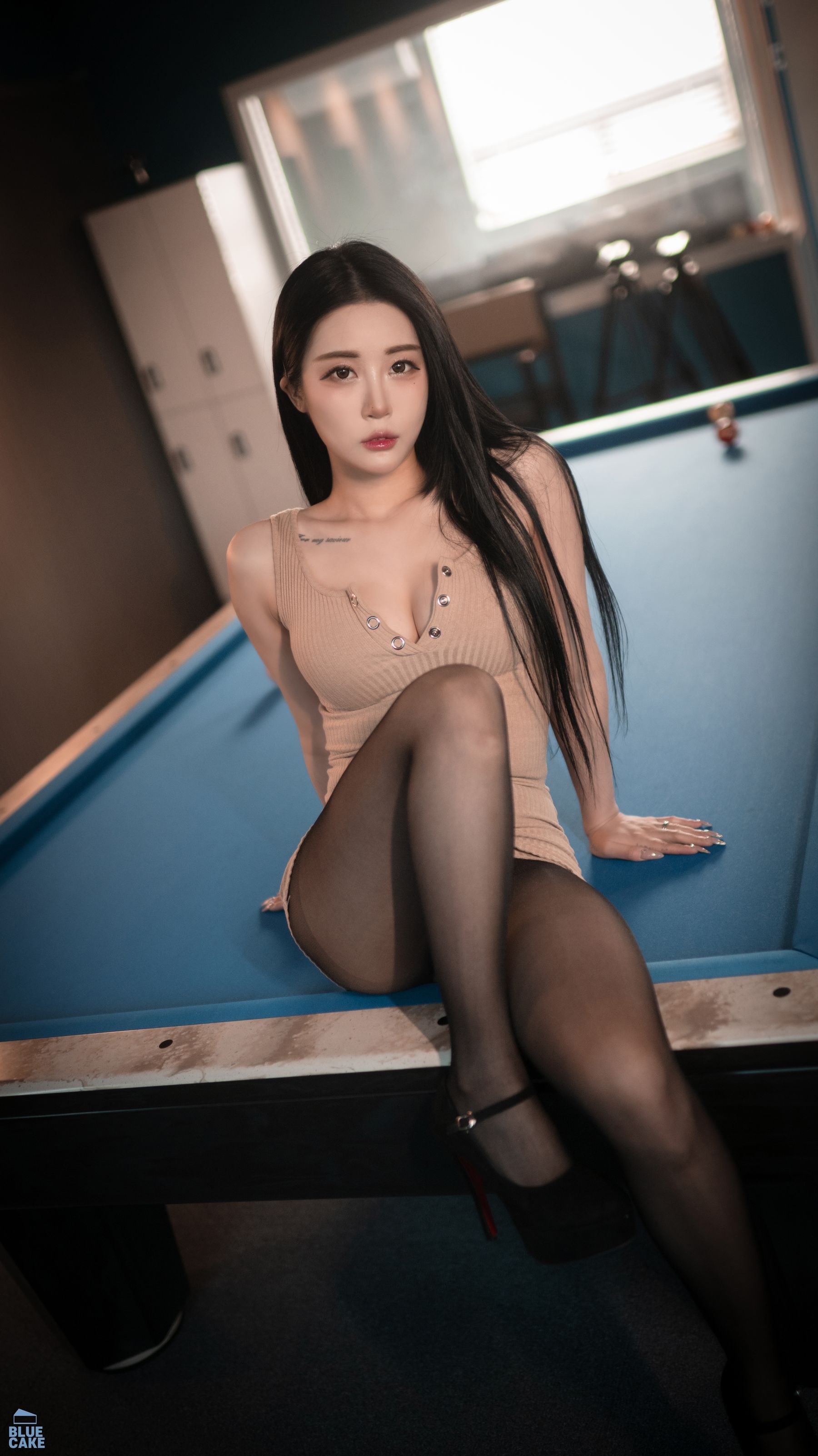 [BLUECAKE]  Bomi - Secret Billiard Room Red/(143P)