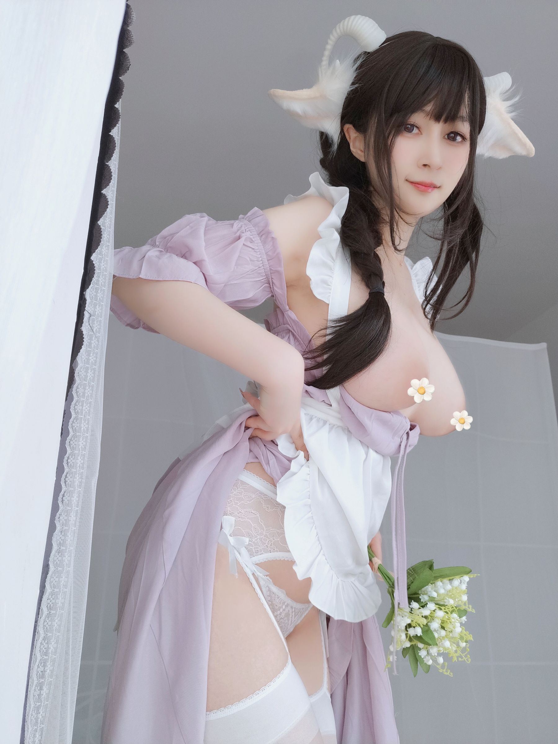 [网红COSER] Coser小姐姐白银 - 白丝兔耳女仆/(156P)